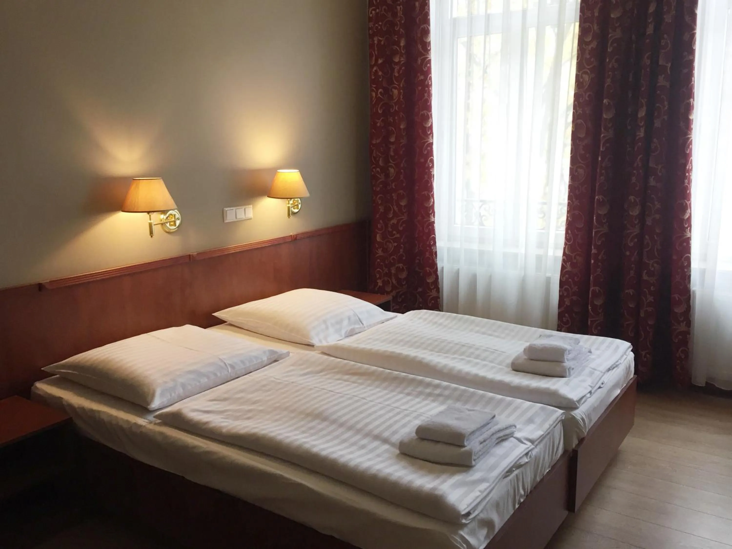 Photo of the whole room, Bed in Merite Hotels Hamburg Altona GmbH