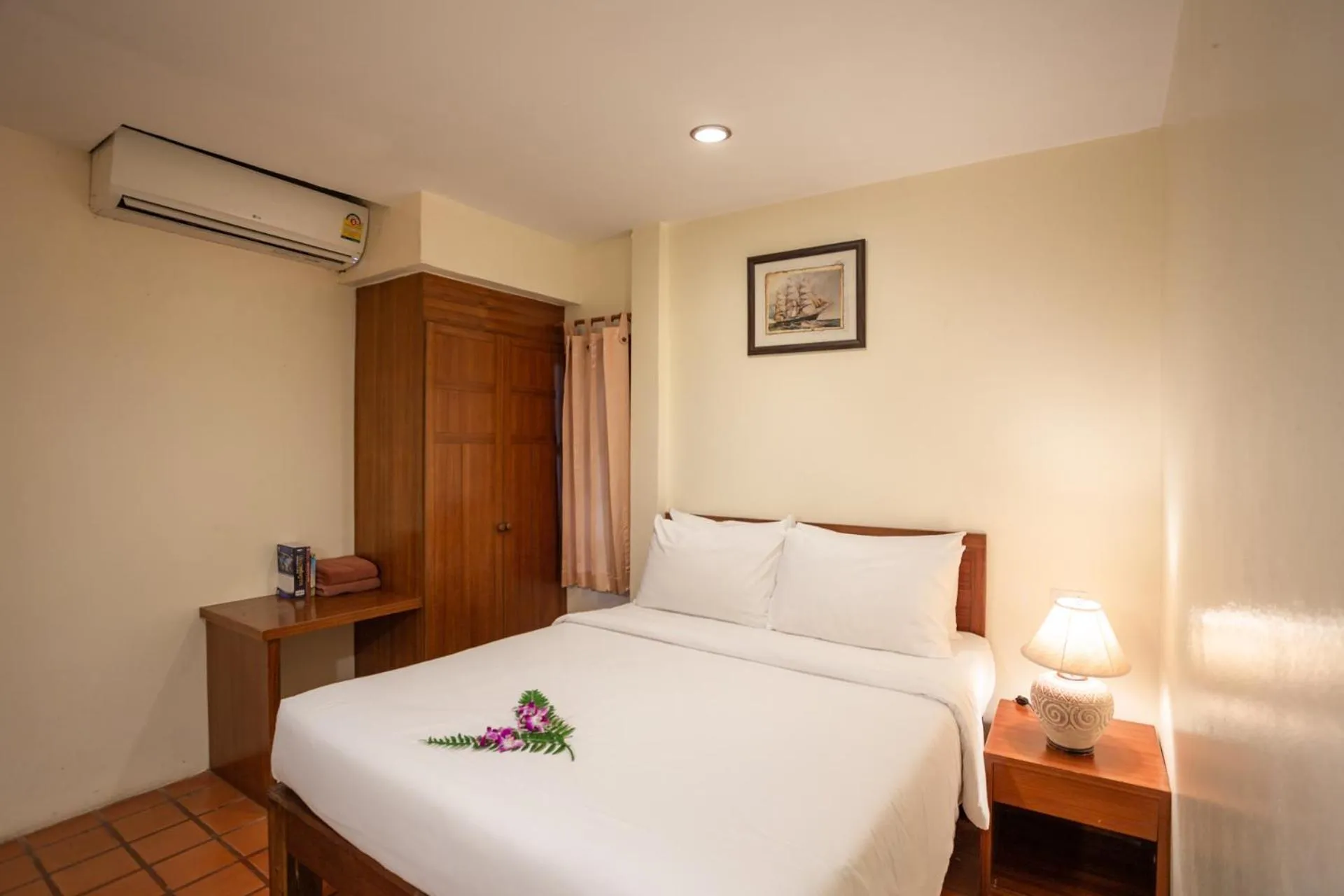 Bed in Bangtao Village Resort - SHA
