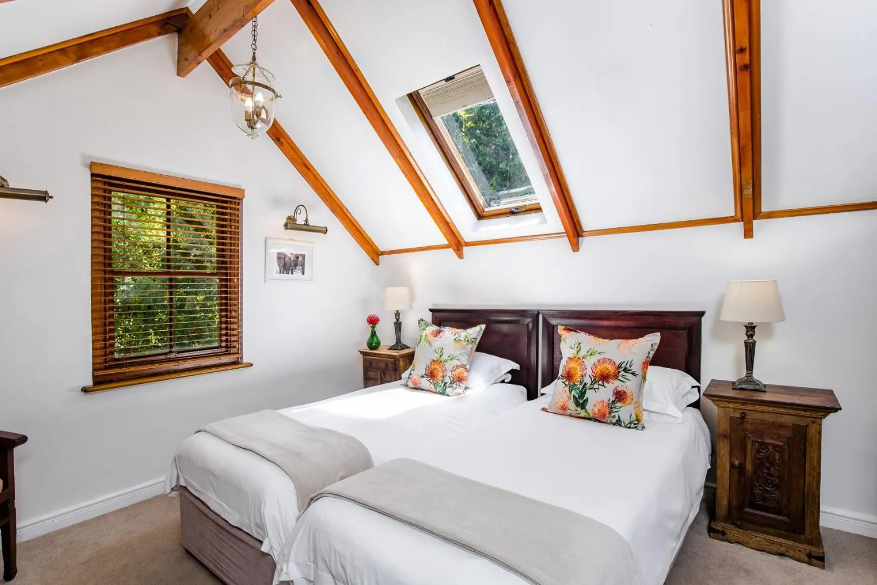 Photo of the whole room, Bed in Roosenwijn Guesthouse