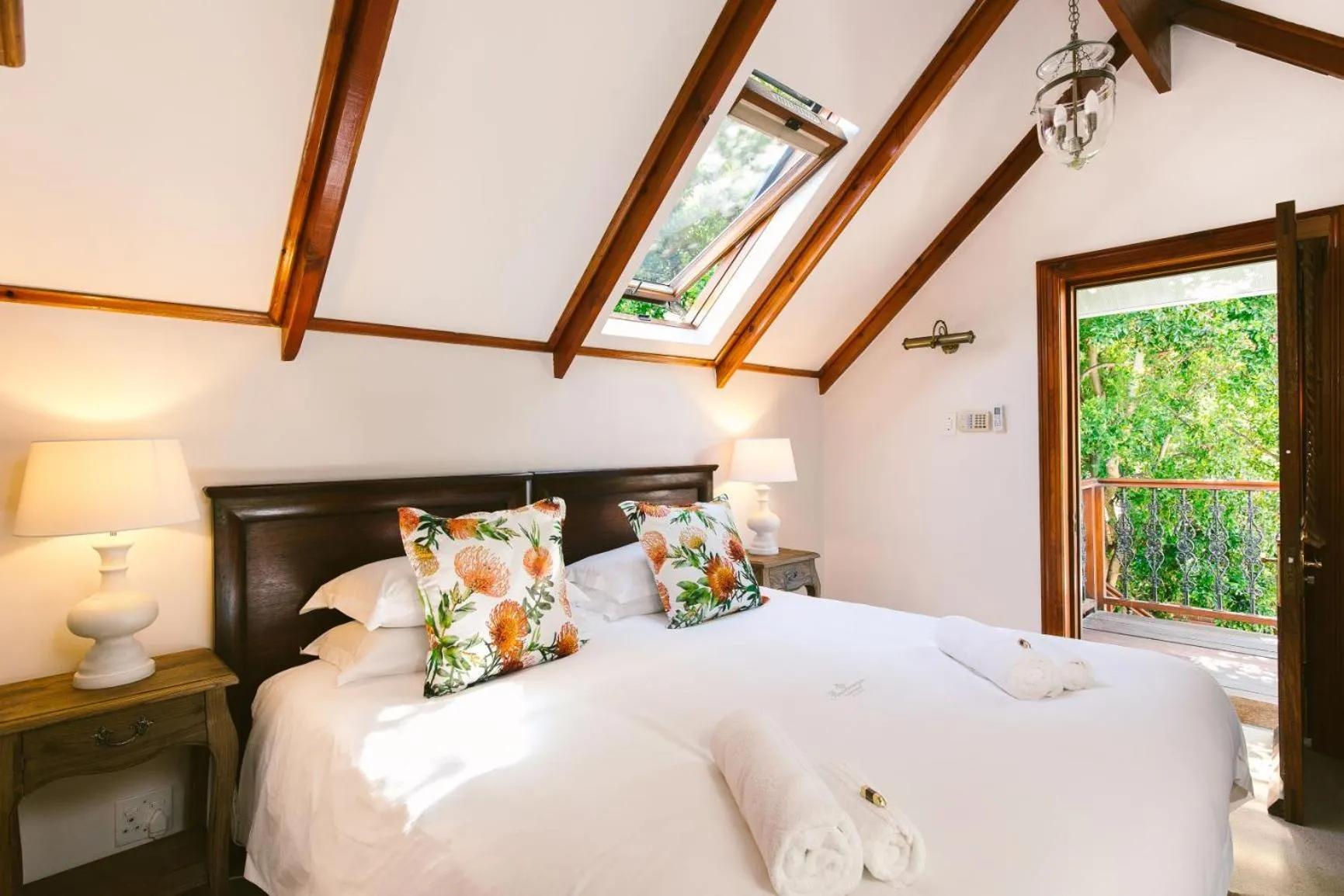 Bedroom, Bed in Roosenwijn Guesthouse