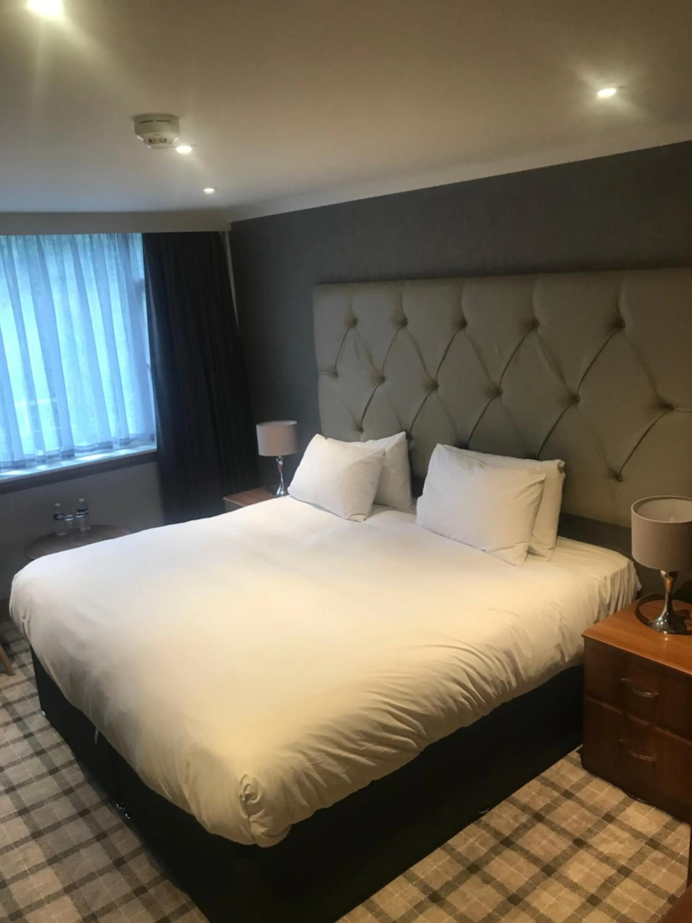 Bedroom, Bed in The Scot