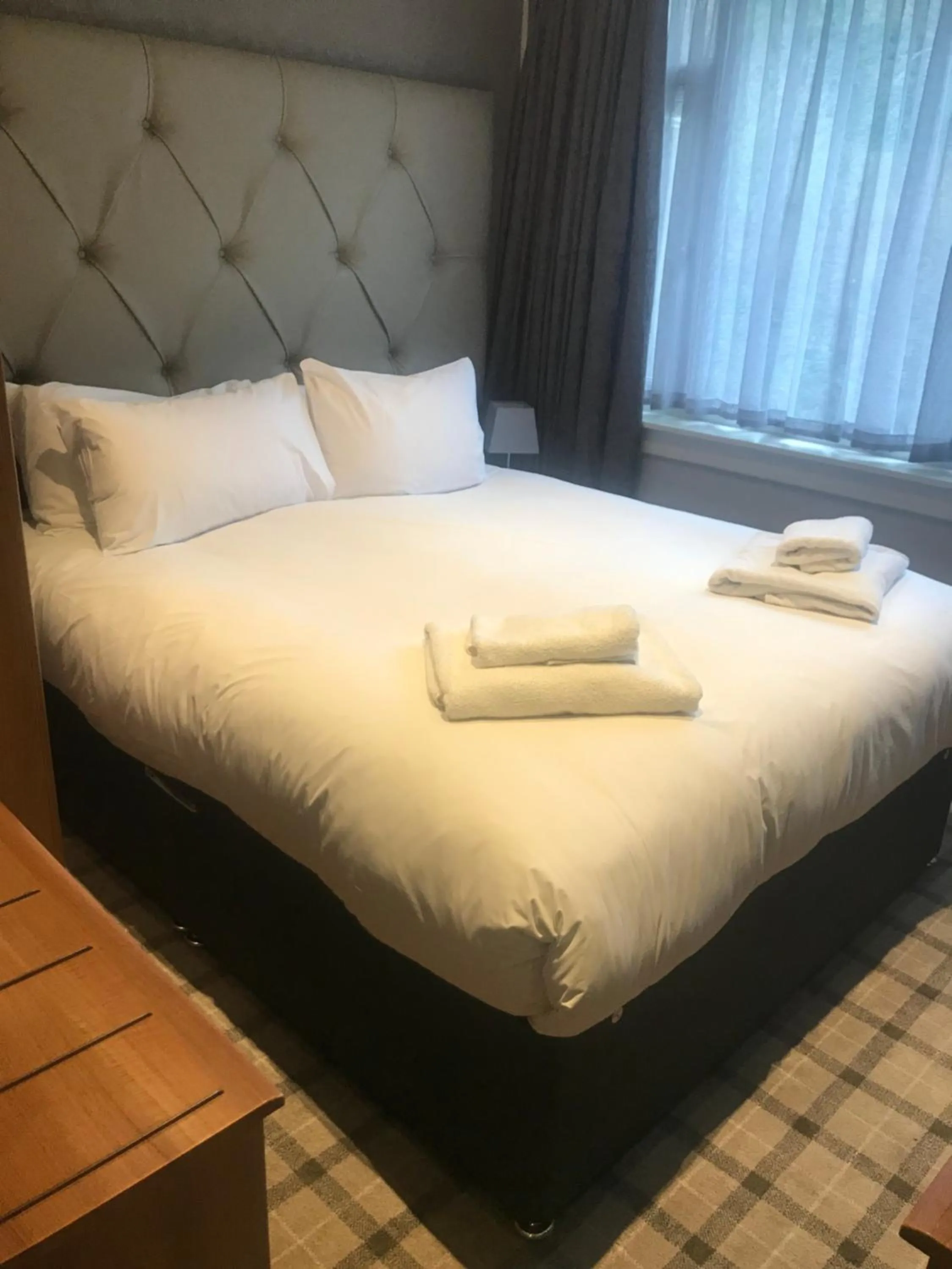 Bedroom, Bed in The Scot