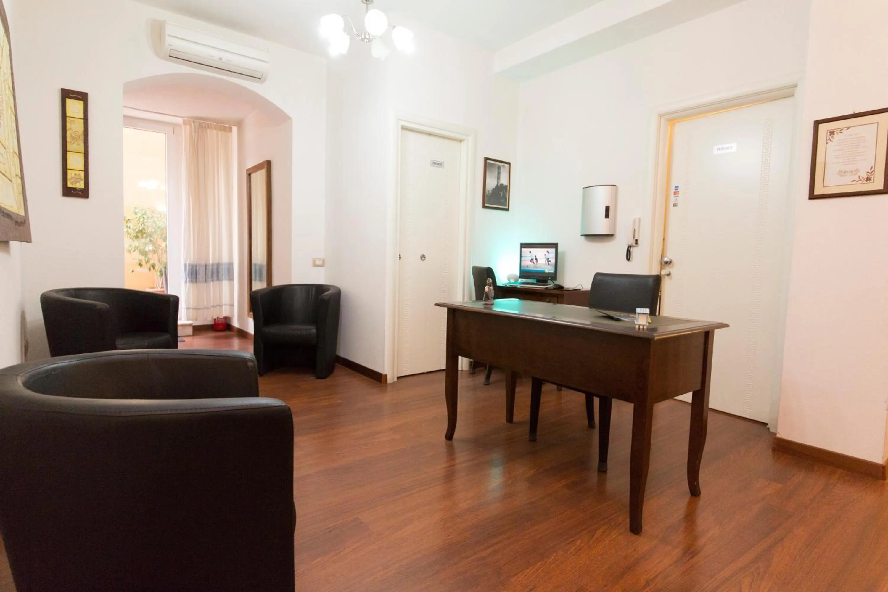 Area and facilities in Lewisrooms Domo