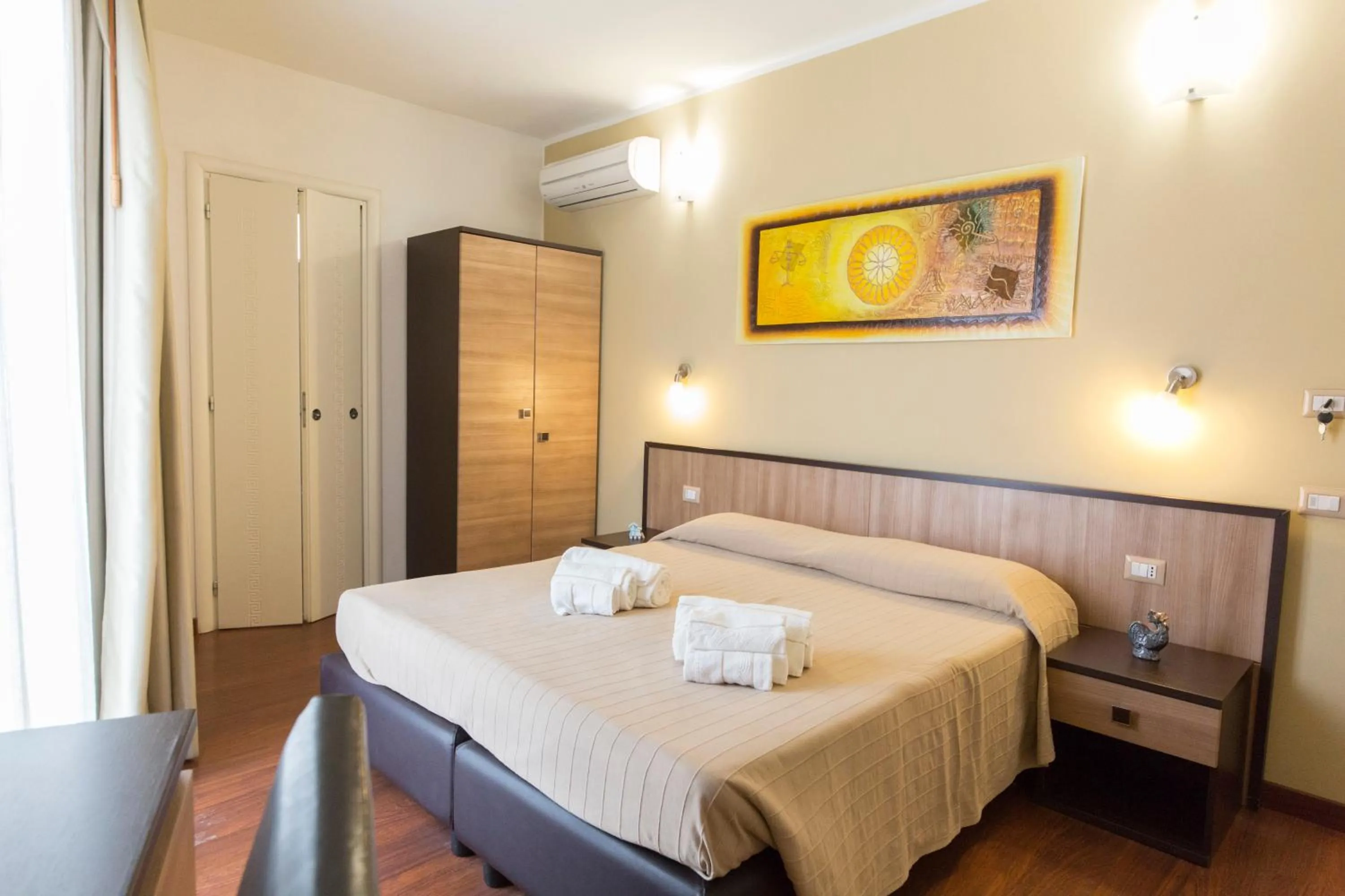 Bed in Lewisrooms Domo