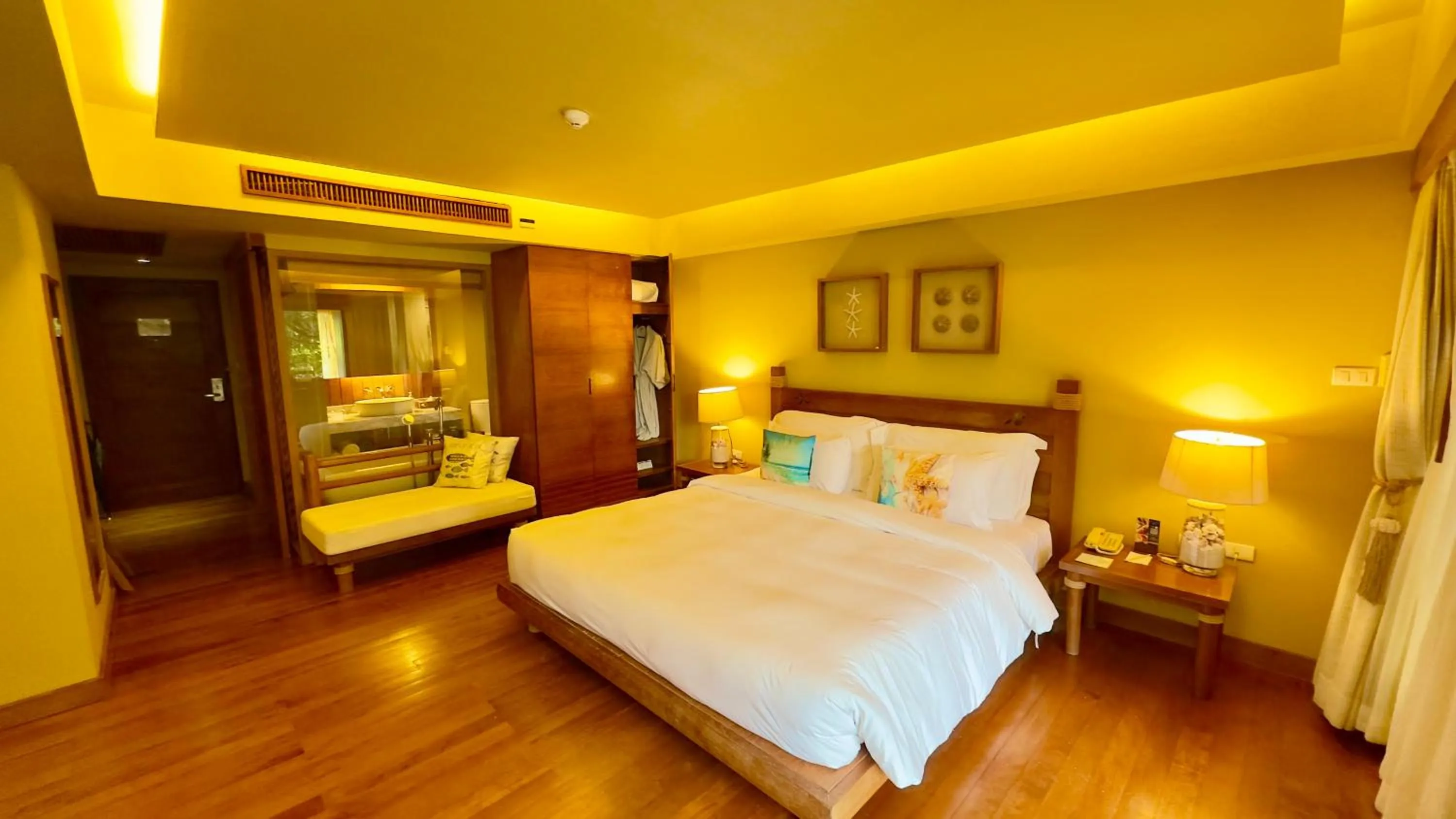 Photo of the whole room, Bed in Deva Beach Resort Samui