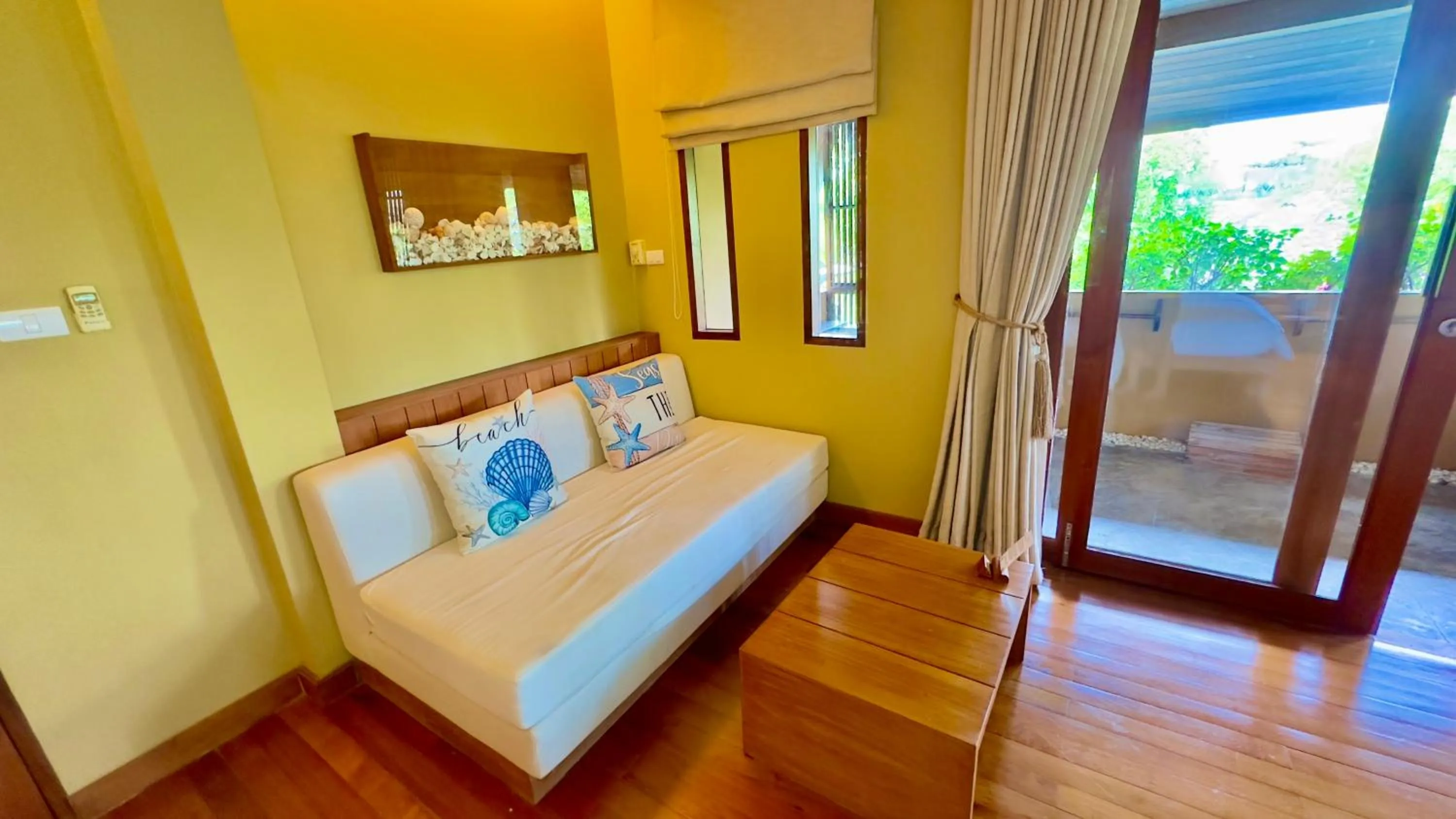 Seating area, Bed in Deva Beach Resort Samui