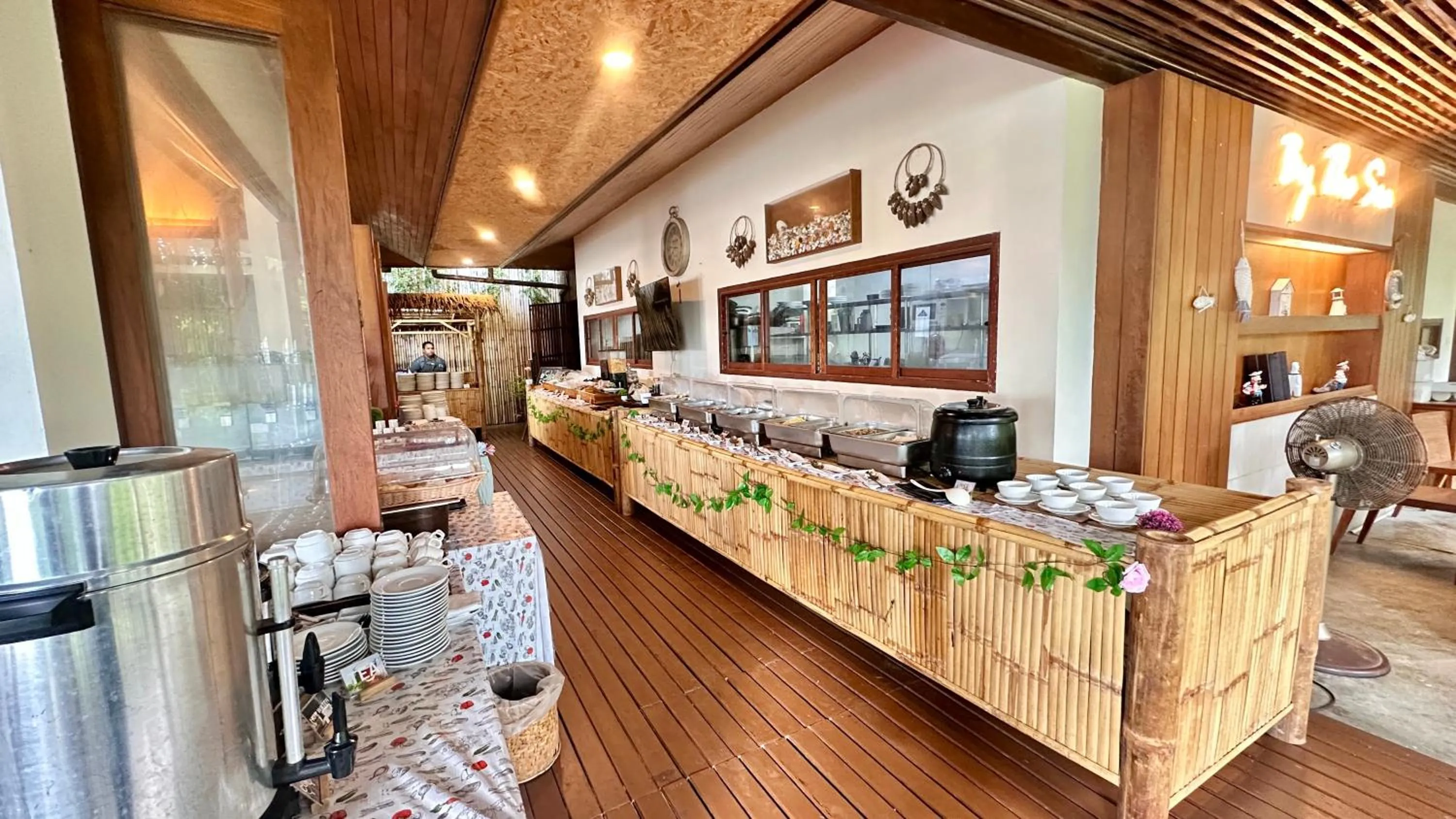 Restaurant/places to eat in Deva Beach Resort Samui