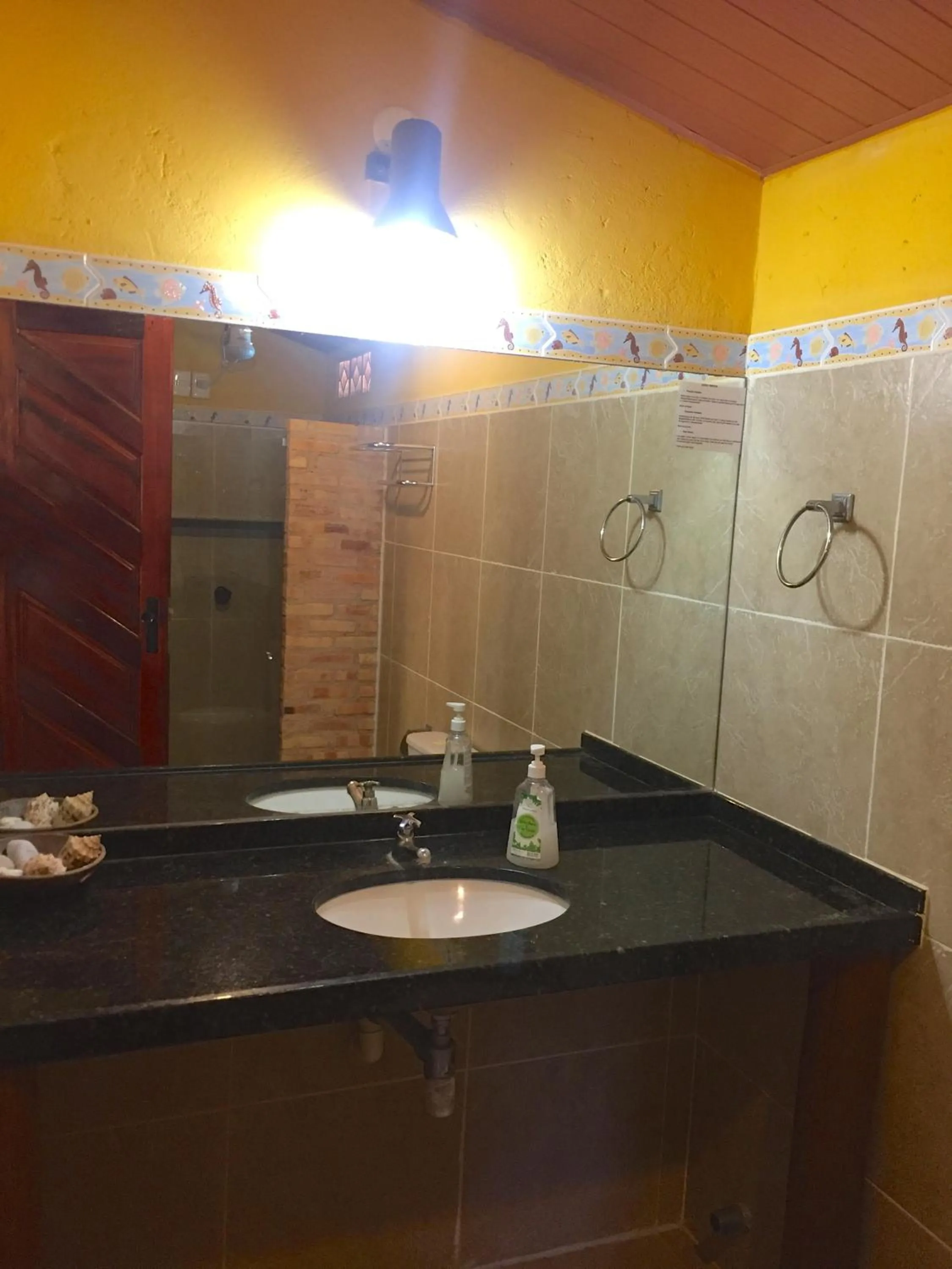 Bathroom in Hotel Pousada Beleza das Ondas