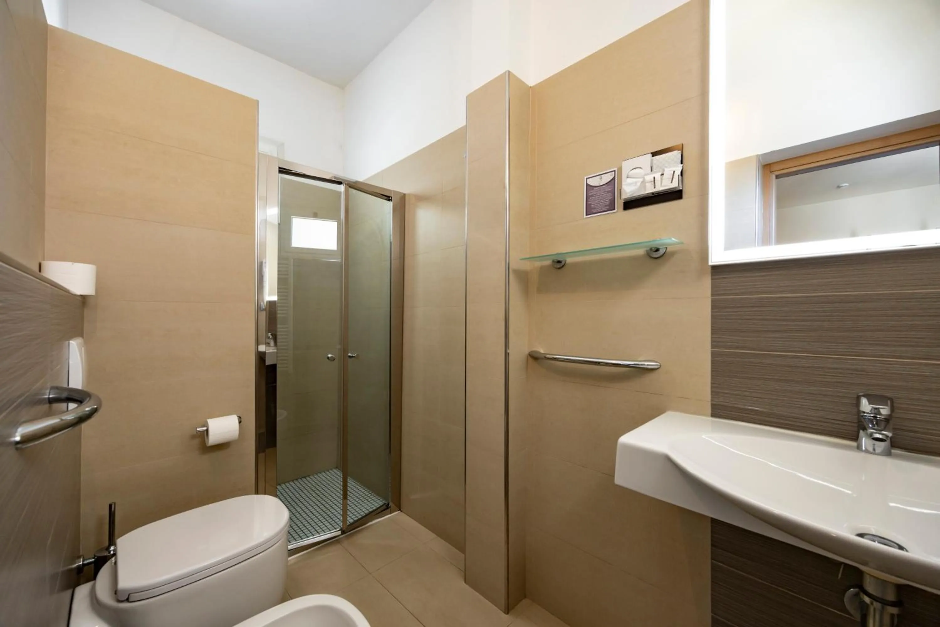 Toilet in Hotel Villa Paola