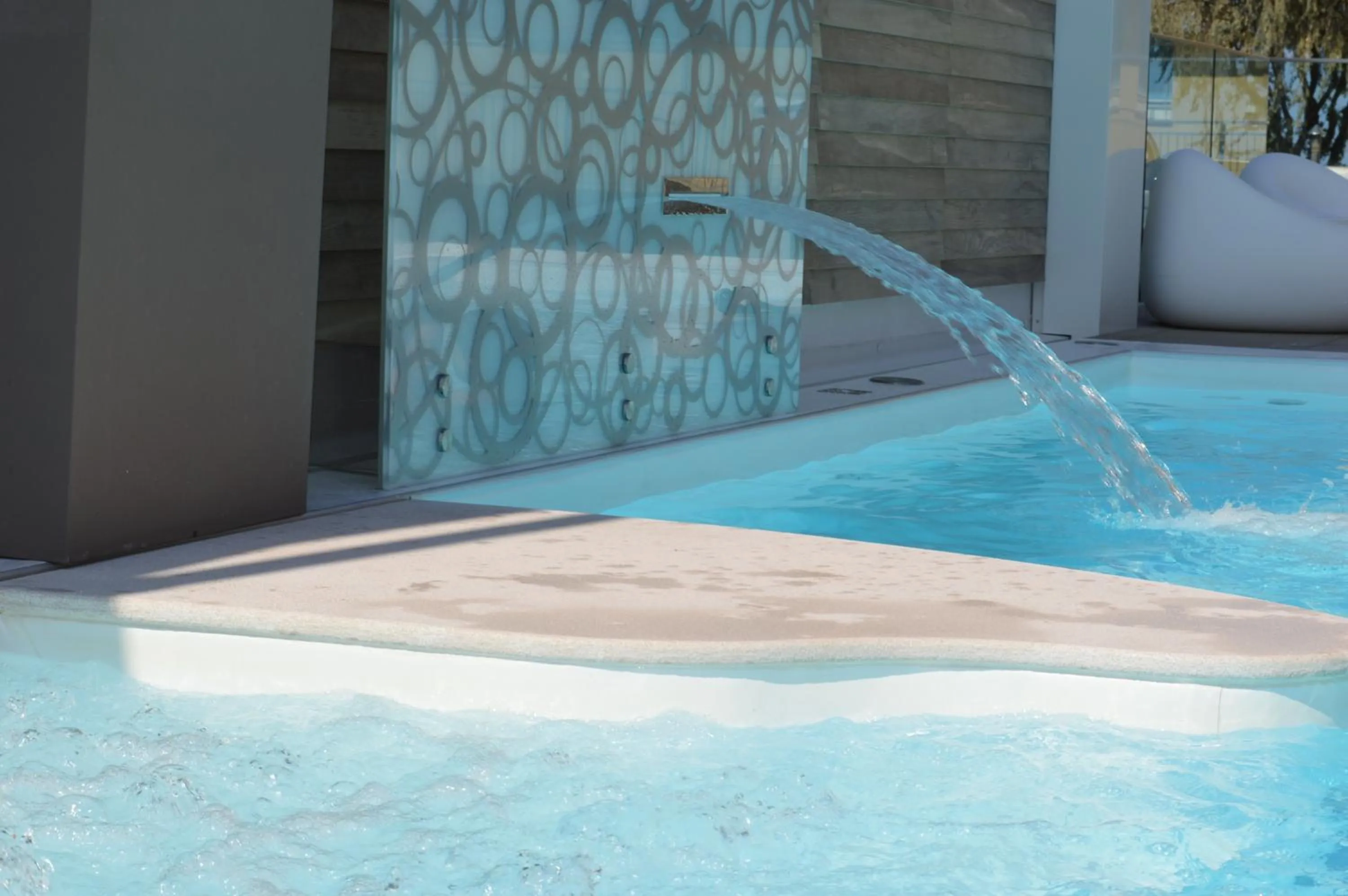 Swimming pool in Hotel Villa Paola