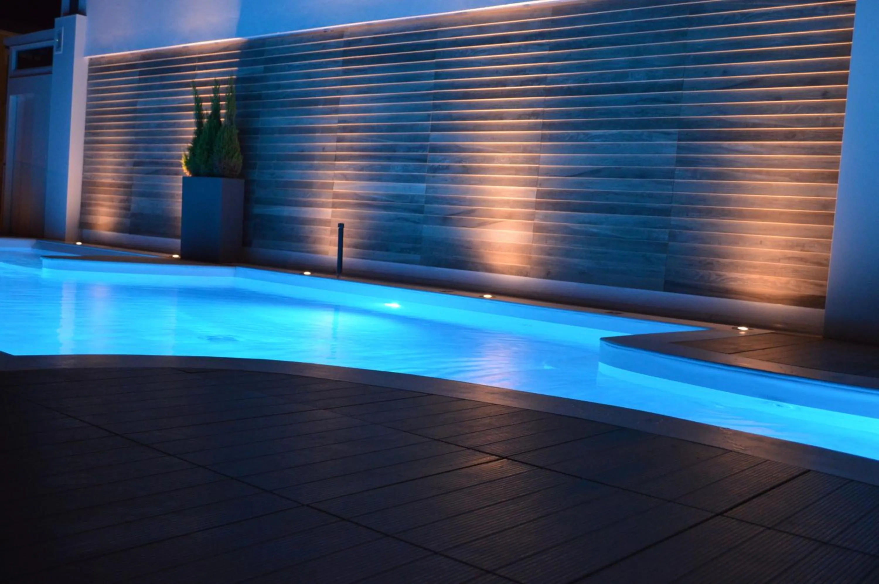 Swimming pool in Hotel Villa Paola