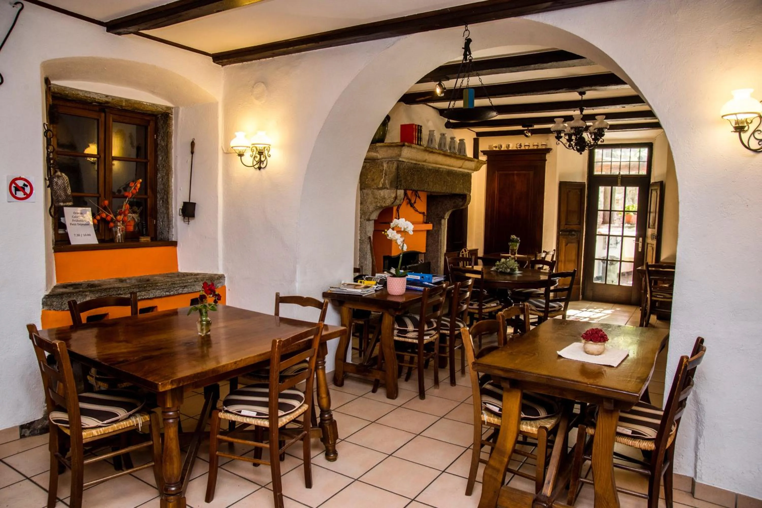 Lounge or bar in Hotel Antico