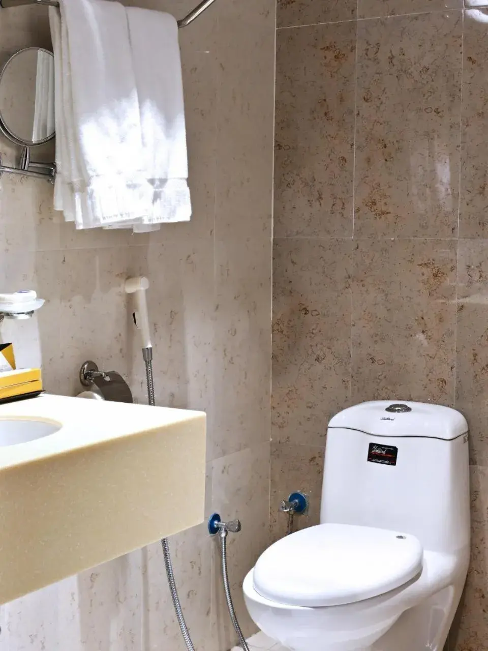 Bathroom in Batoul Ajyad Hotel Bathroom in Batoul Ajyad Hotel