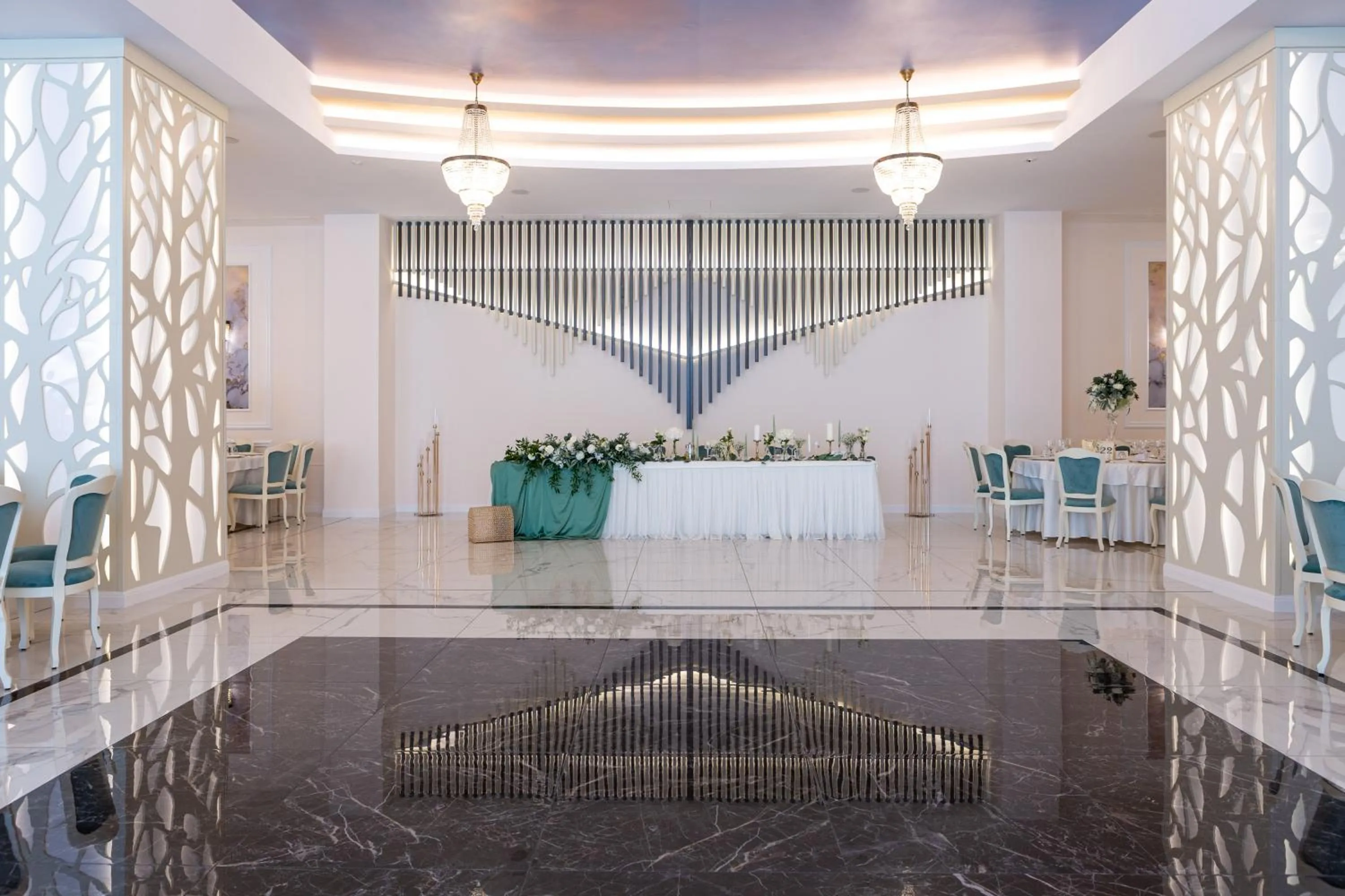 Property building in Hotel Leul de Aur