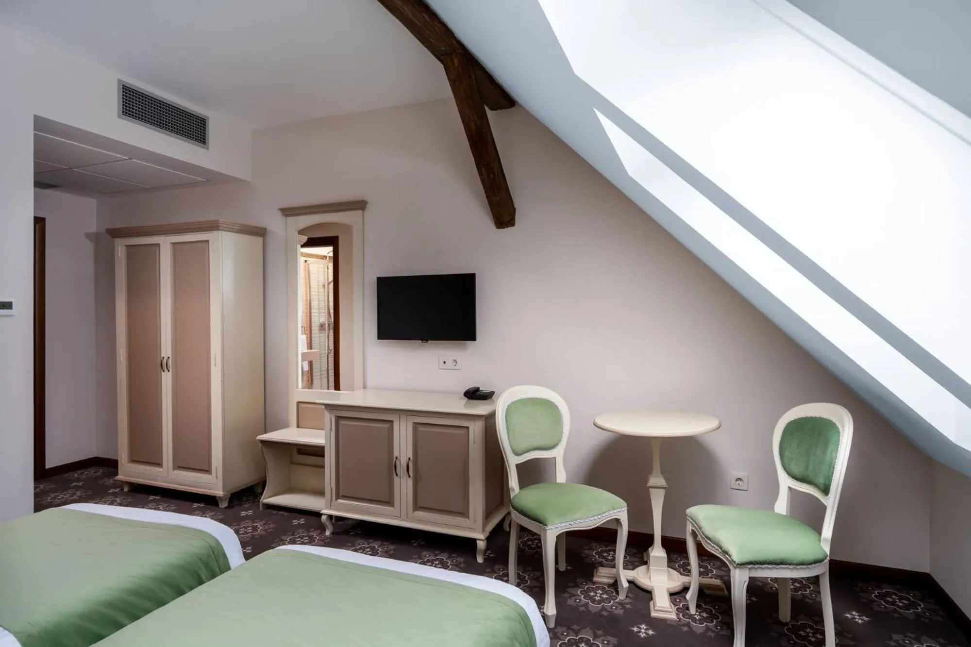 Photo of the whole room, Bed in Hotel Leul de Aur