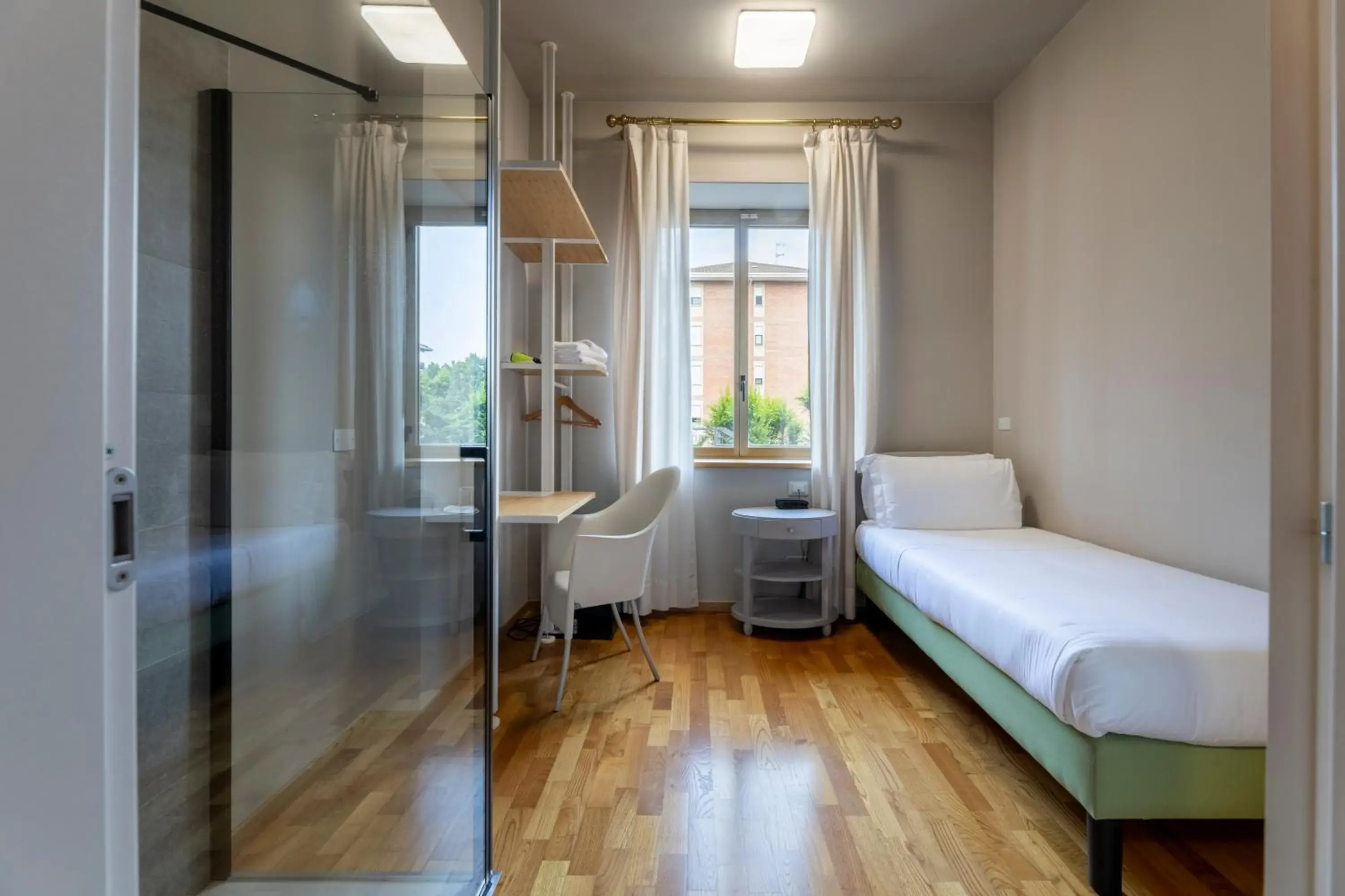 Standard Single Room in Hotel Astoria Standard Single Room in Hotel Astoria