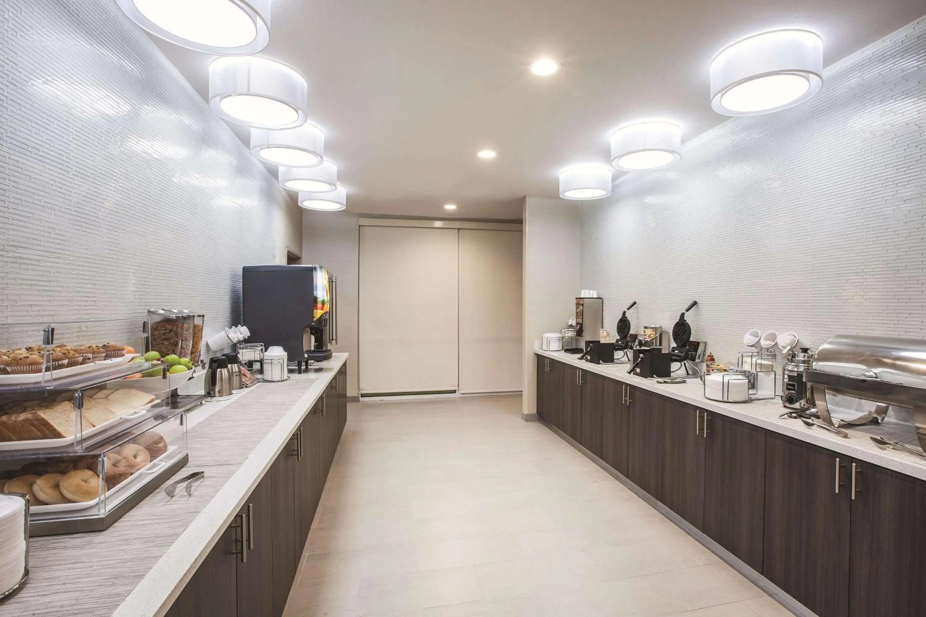 Restaurant/places to eat in La Quinta by Wyndham Dallas Northeast-Arboretum