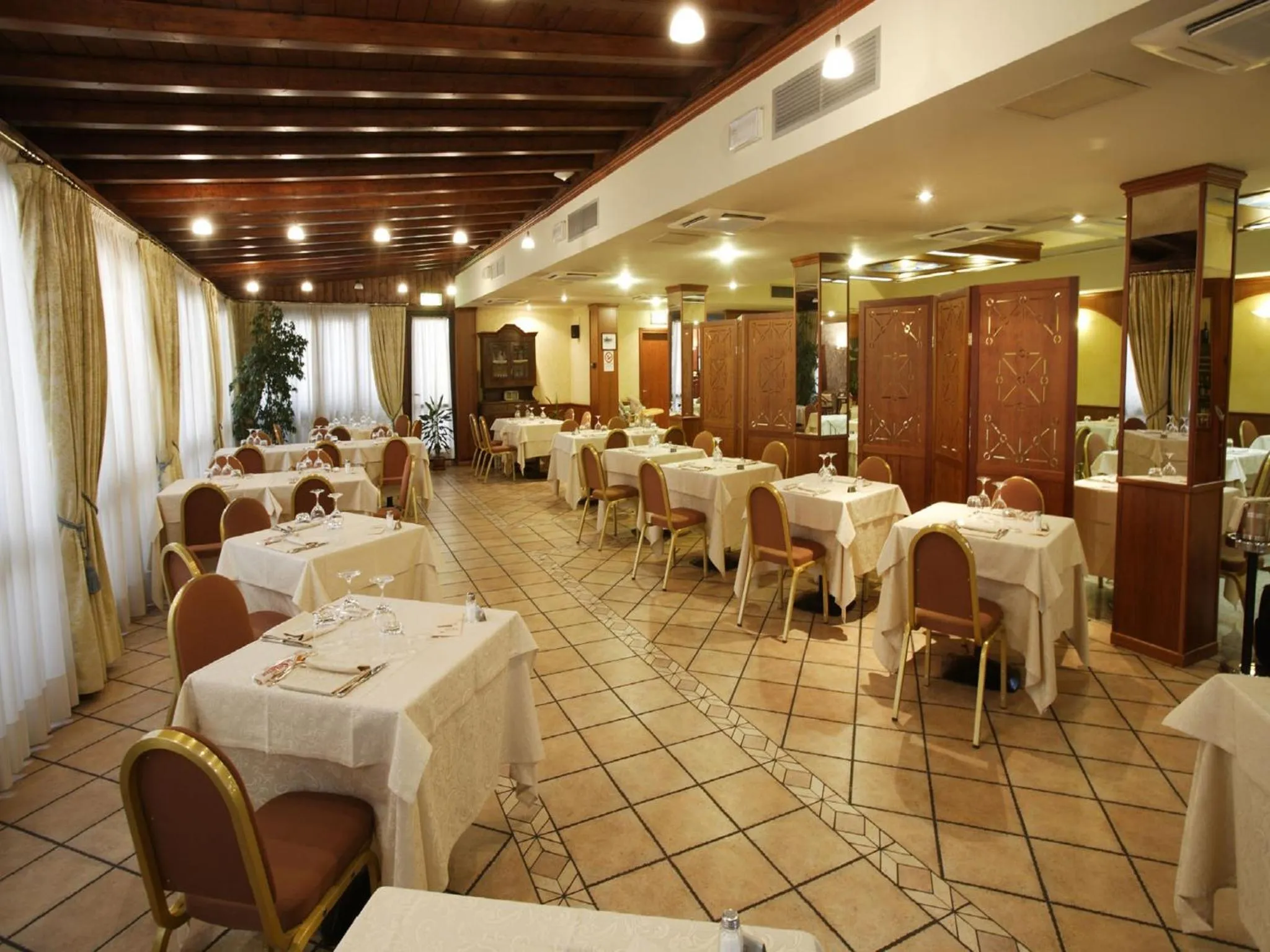 Restaurant/places to eat in Il Leone D'Oro