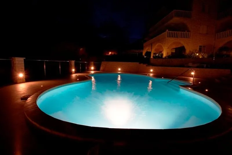 Swimming pool in Apartments Marnic