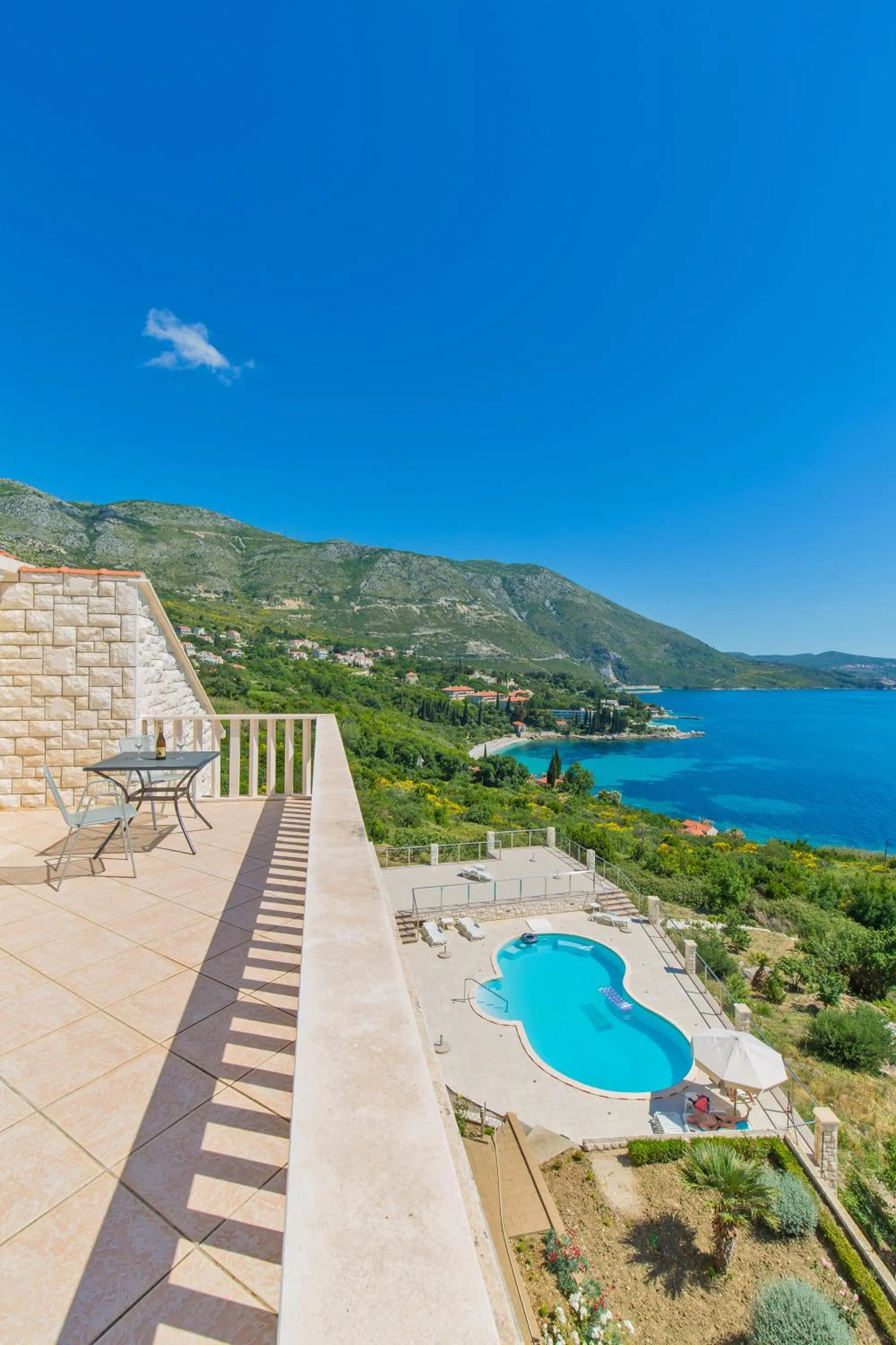 Patio in Apartments Marnic