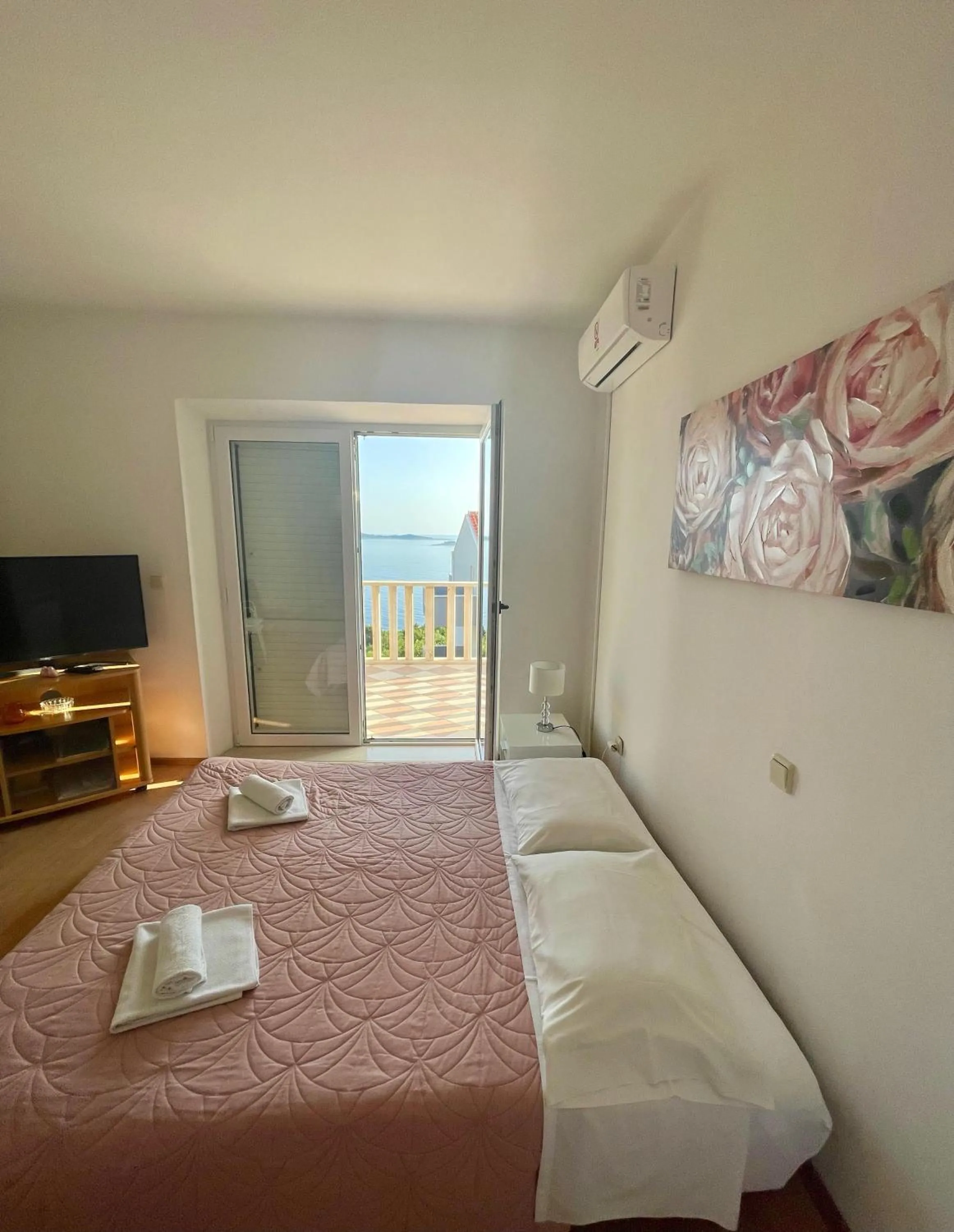 Bed in Apartments Marnic