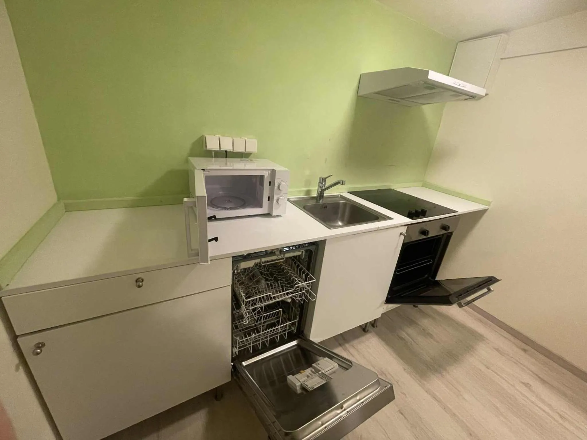 Kitchen or kitchenette in ROSSLWIRT-Rast