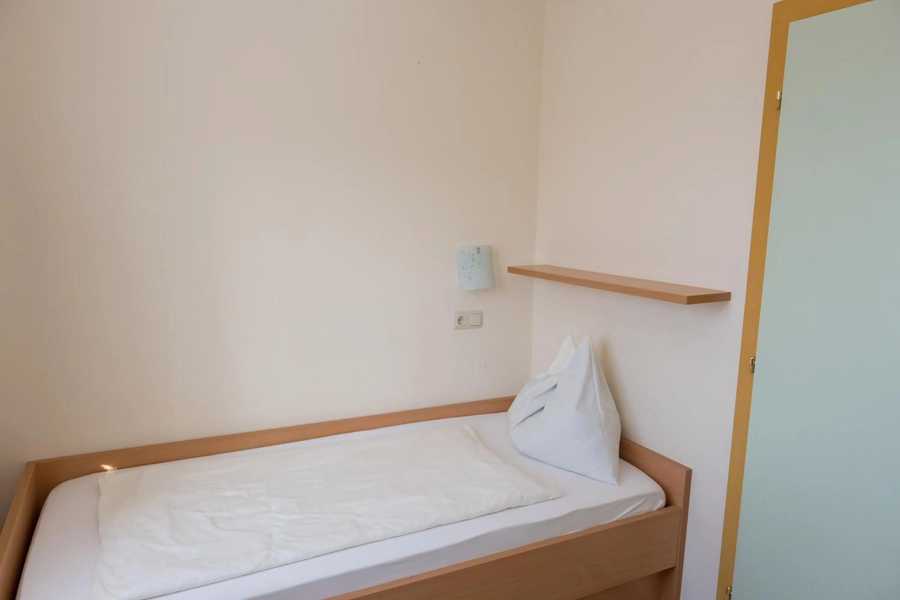 Bed in ROSSLWIRT-Rast