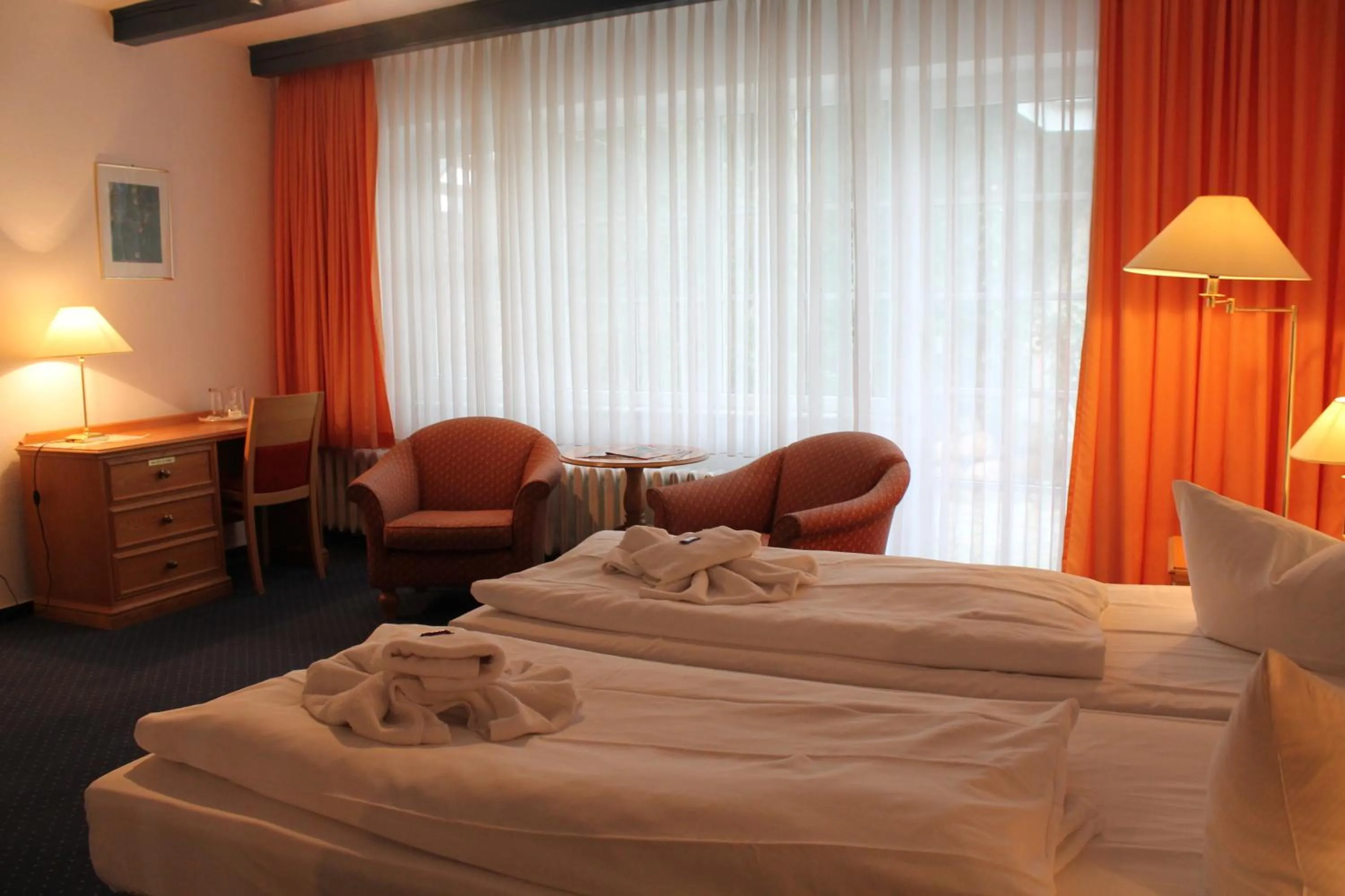 Photo of the whole room, Bed in Hotel Zum Strand