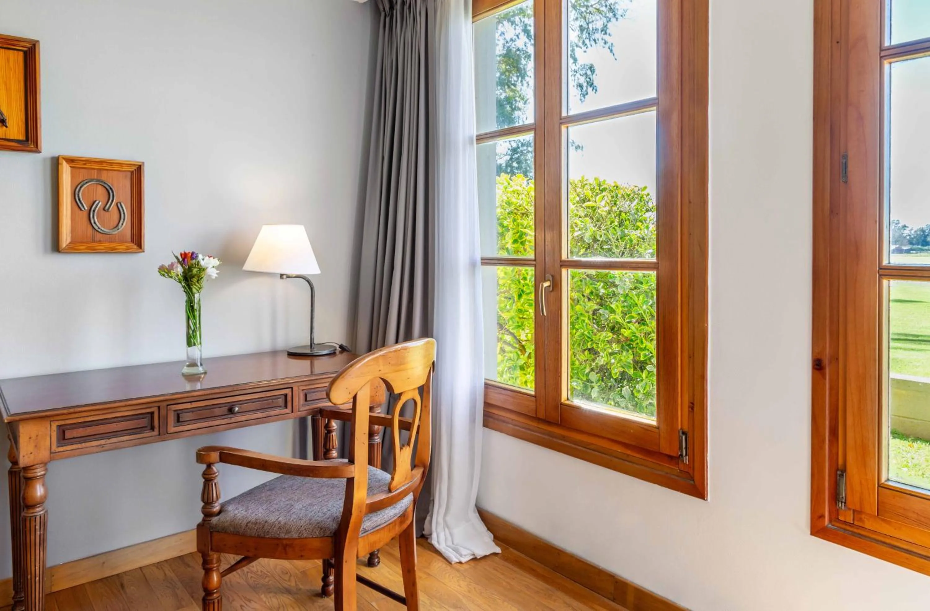 Decorative detail in Wyndham Garden Luján