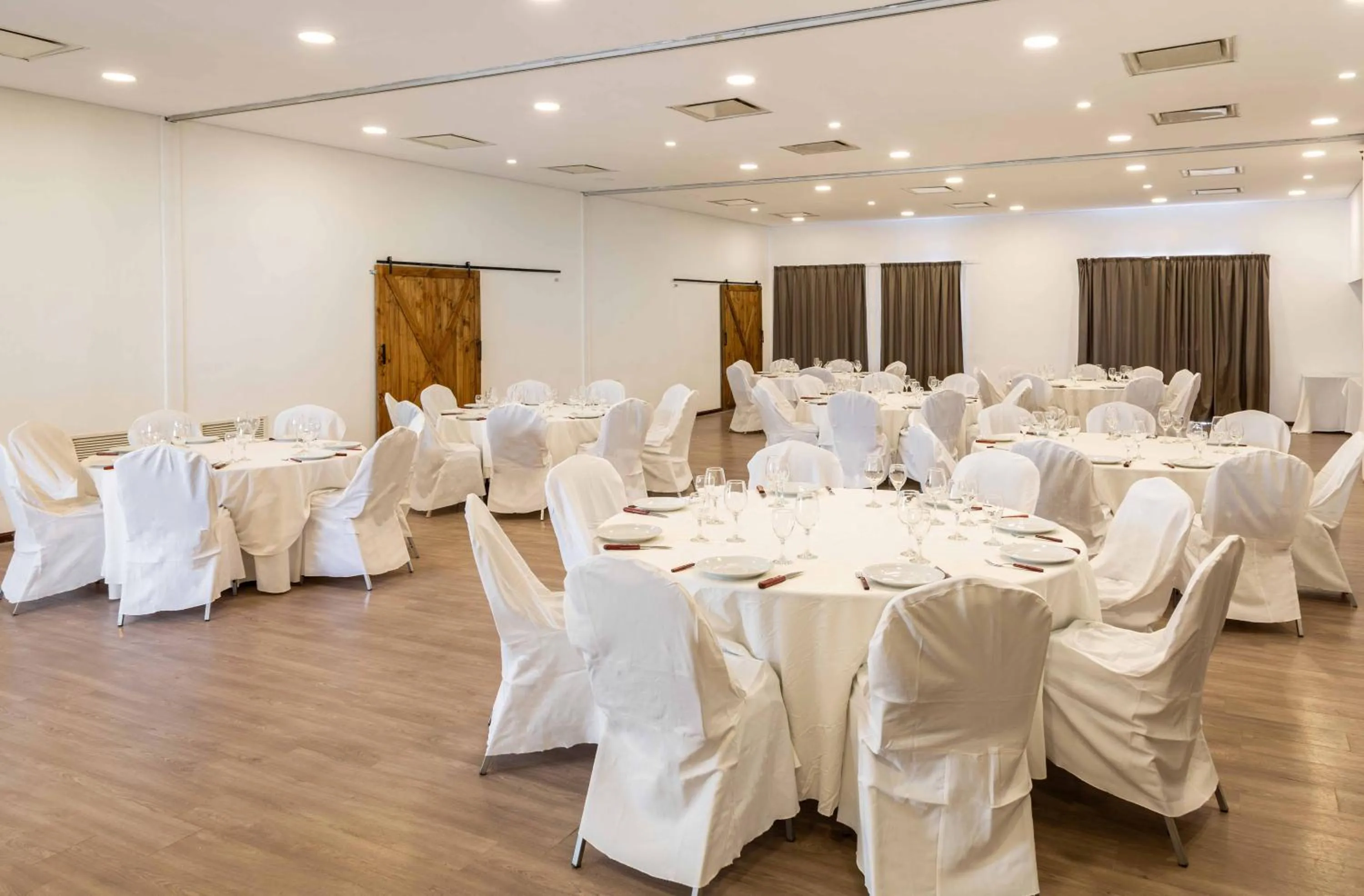 Meeting/conference room in Wyndham Garden Luján