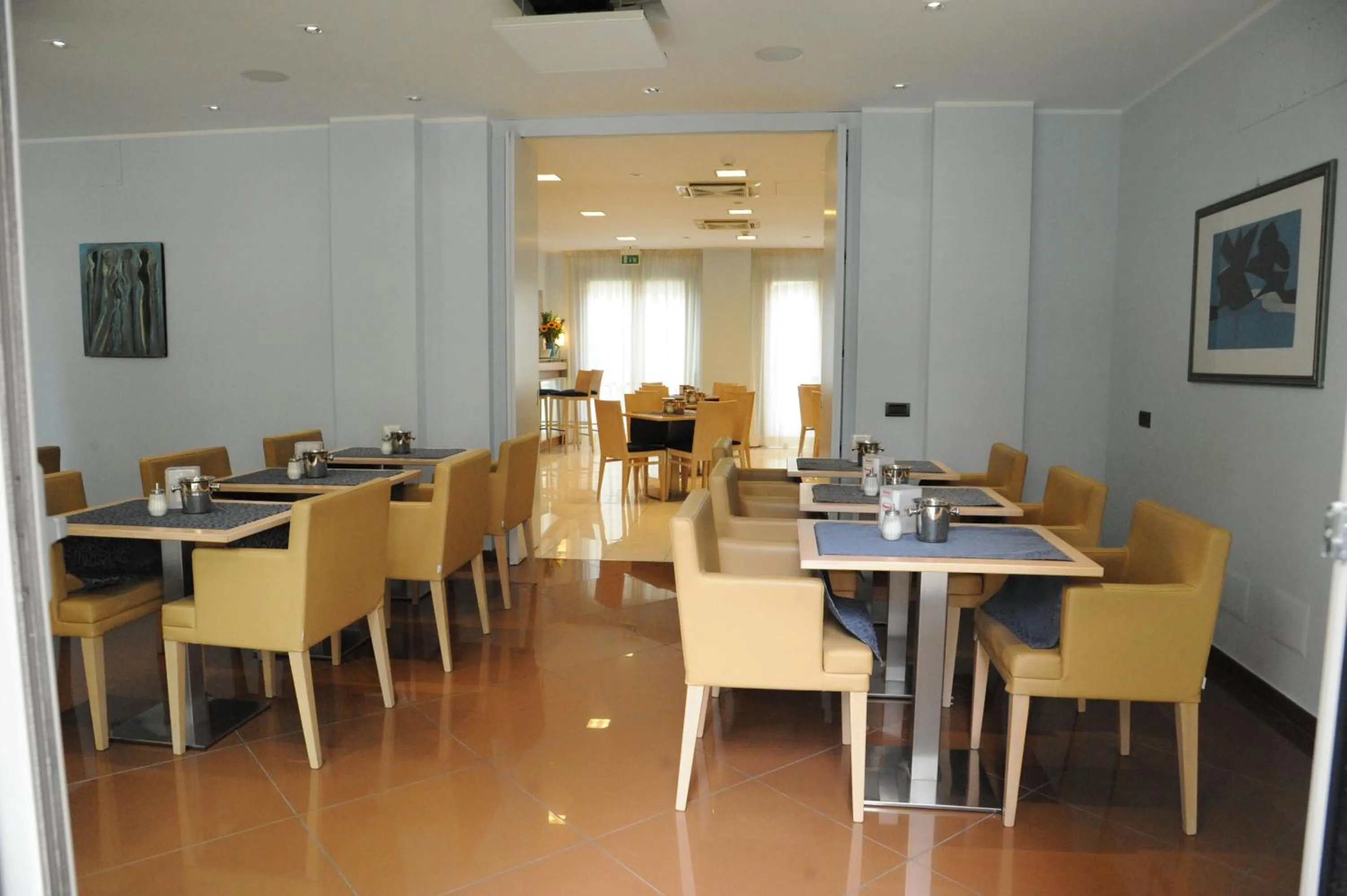 Lounge or bar in Hotel Chiaraluna