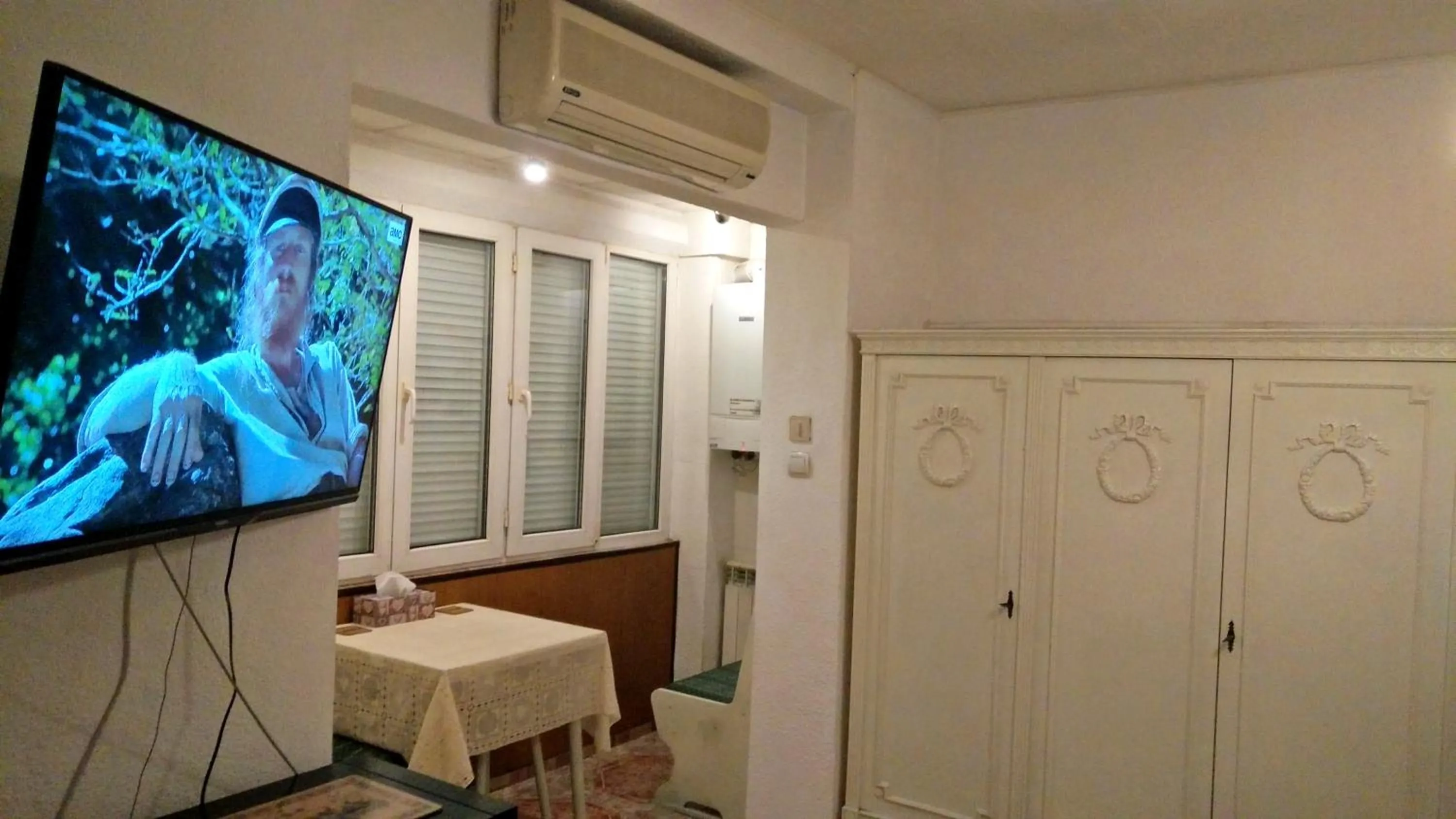 TV and multimedia in RomPromo Plus Accommodation