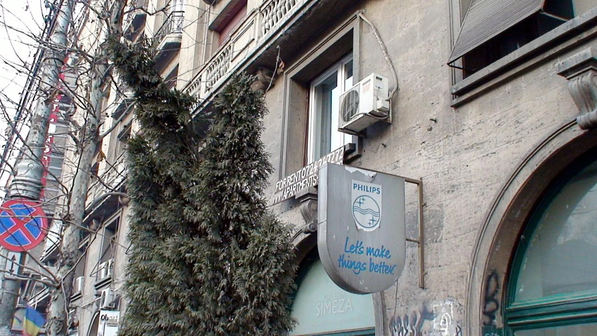 Property building in RomPromo Plus Accommodation