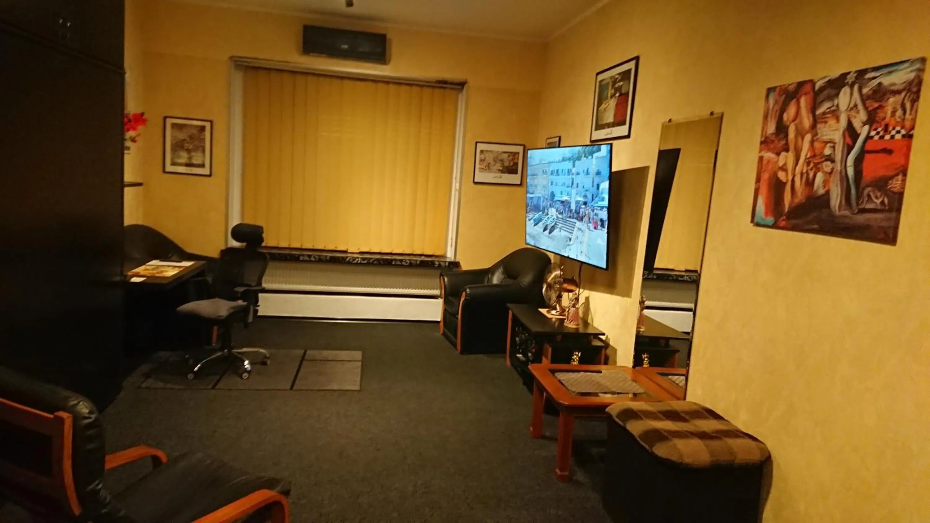 TV and multimedia in RomPromo Plus Accommodation