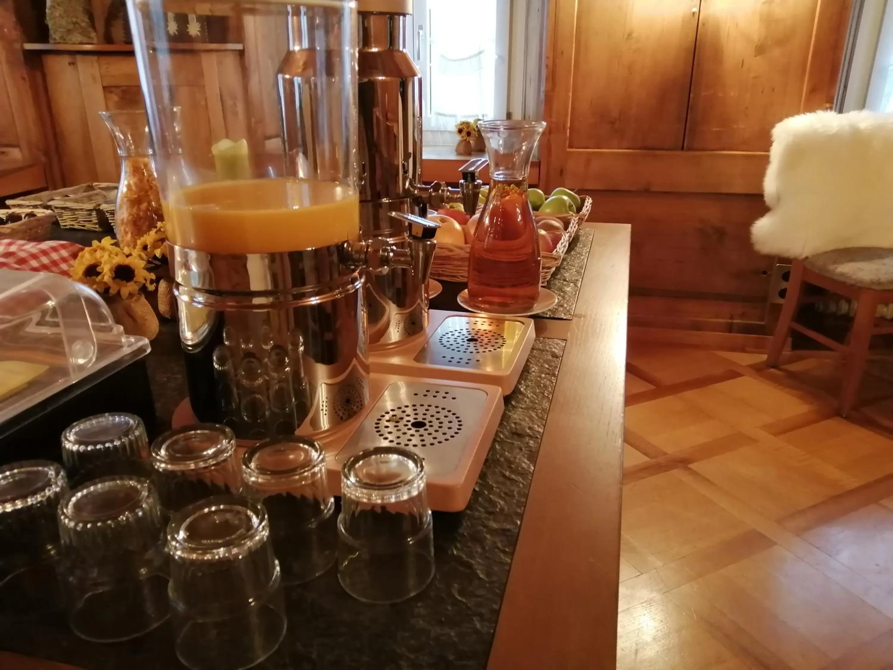 Breakfast in Weisses Rössli only Bed & Breakfast self check-in mit Sauna extra