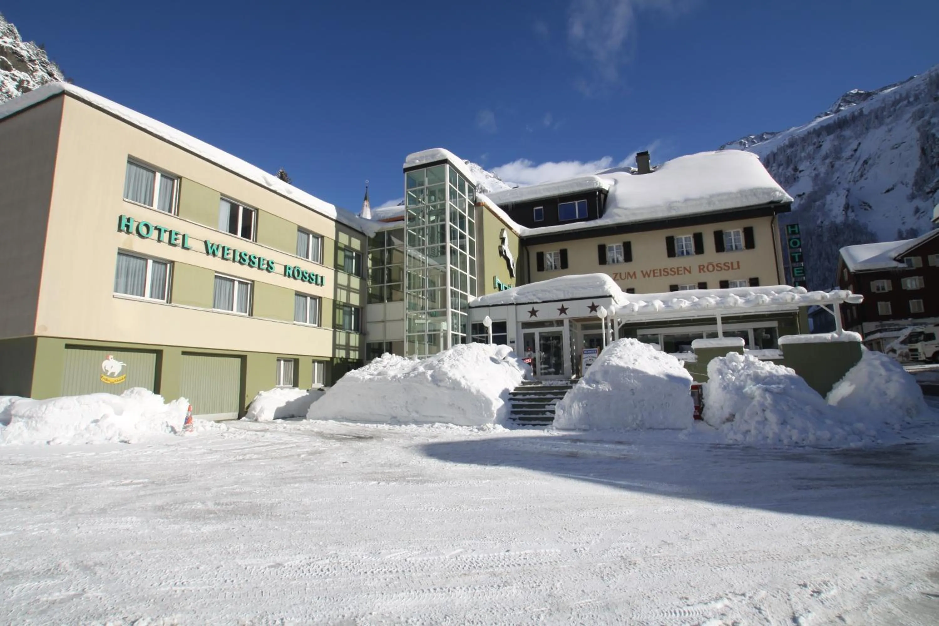 Facade/entrance in Weisses Rössli only Bed & Breakfast self check-in mit Sauna extra
