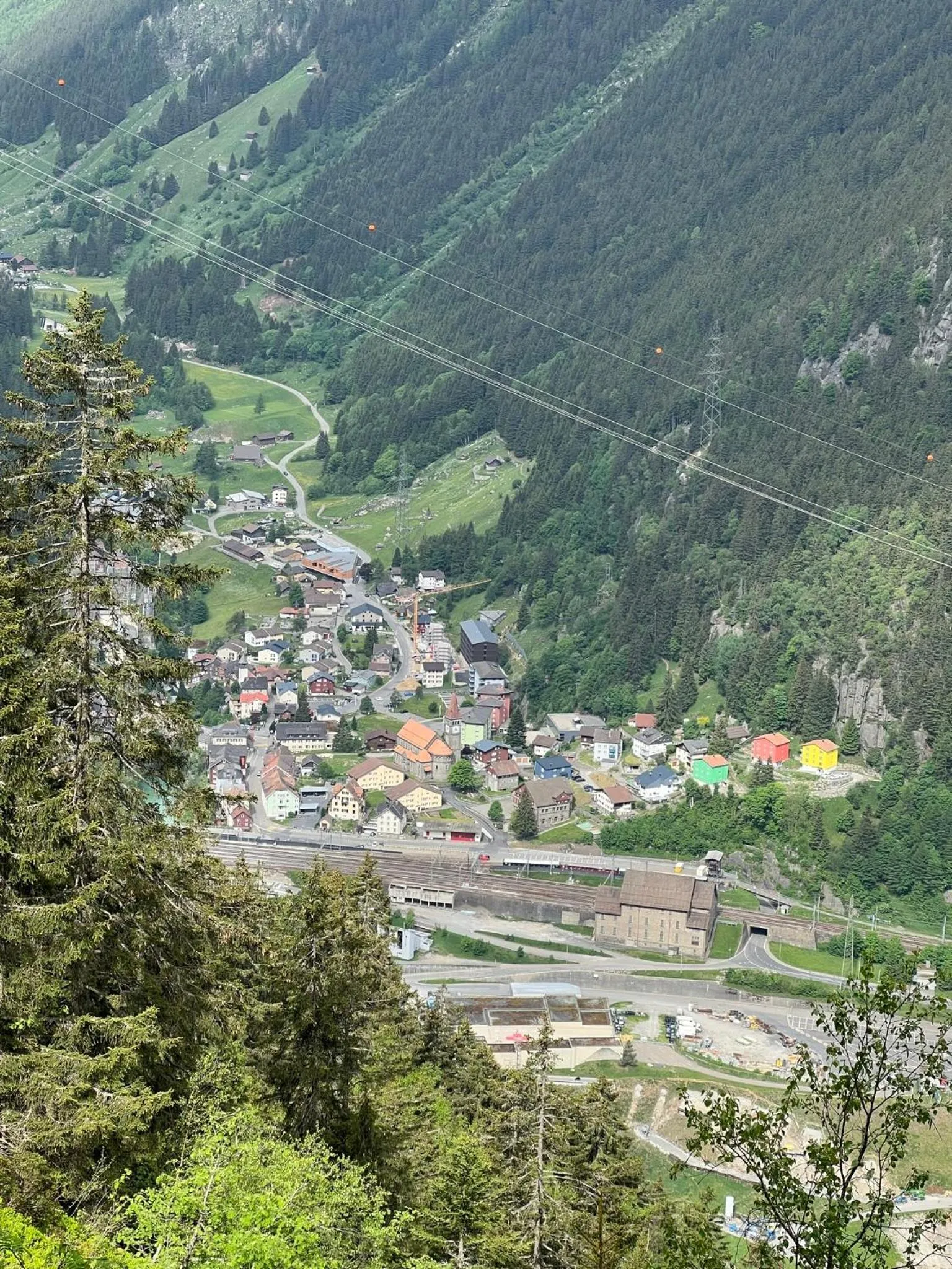 Bird's eye view in Weisses Rössli only Bed & Breakfast self check-in mit Sauna extra