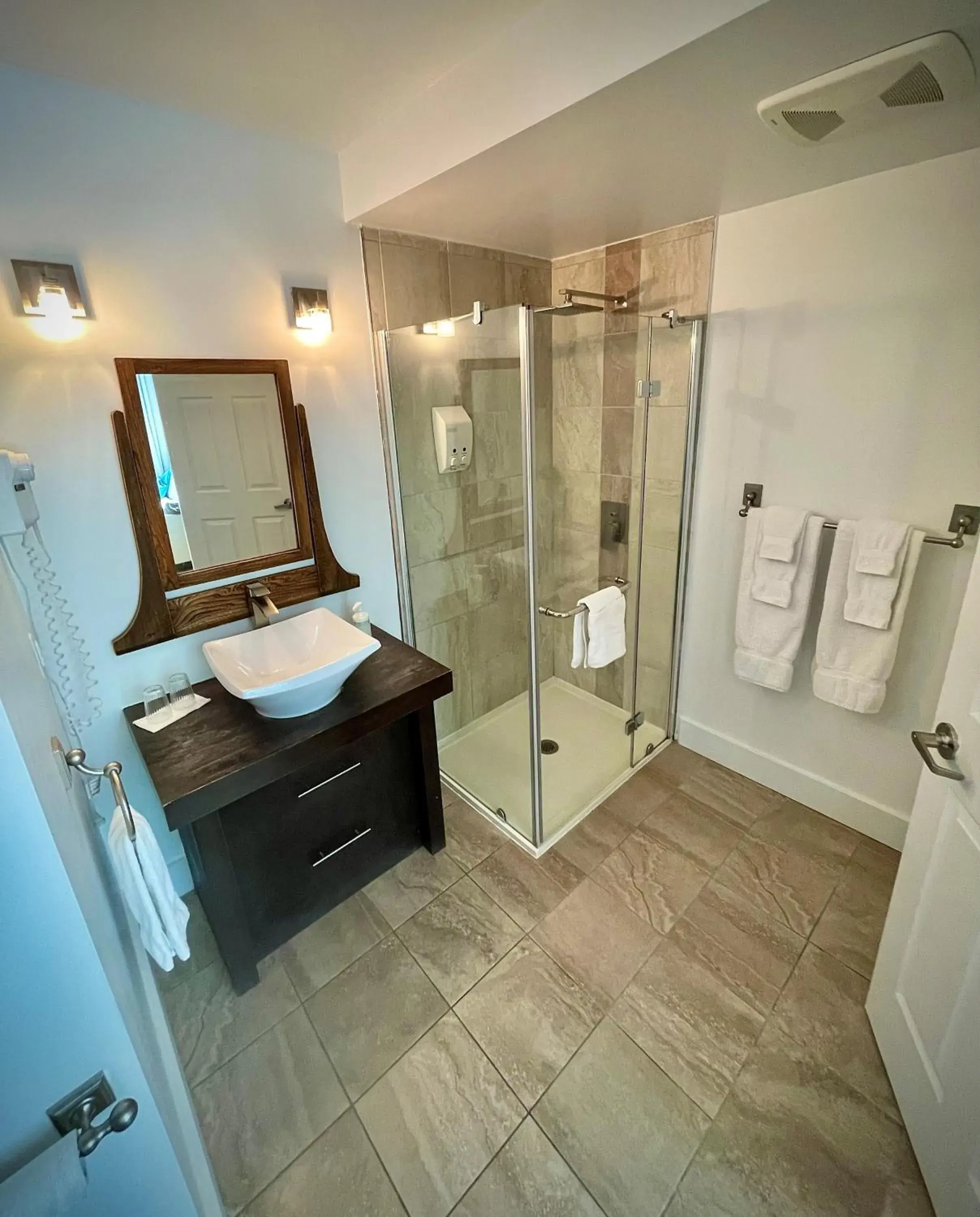 King Suite with Balcony in Auberge Spa & Beaux Reves King Suite with Balcony in Auberge Spa & Beaux Reves