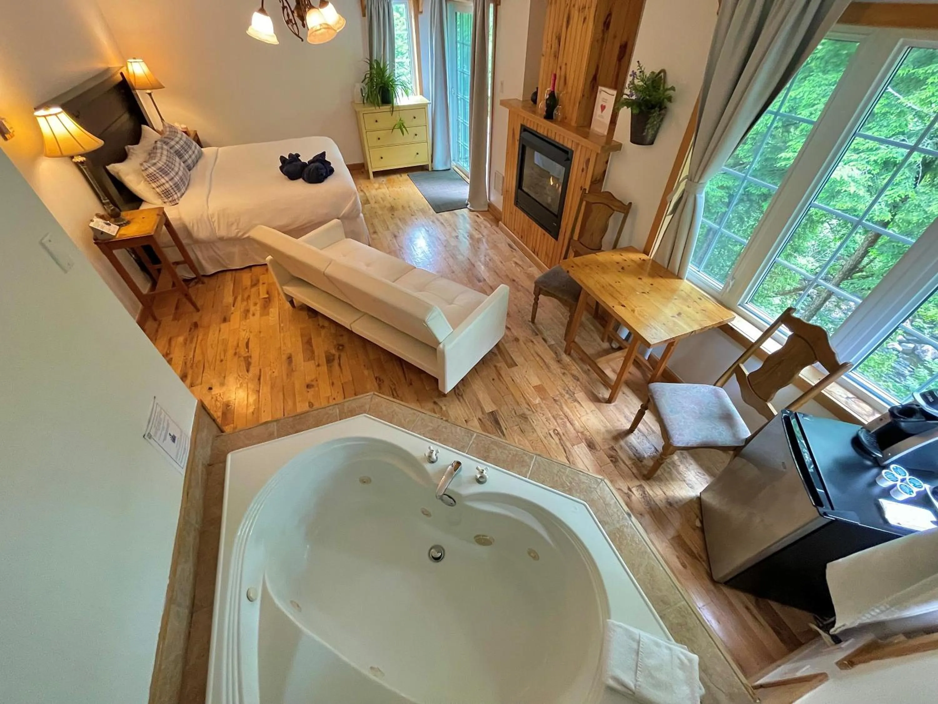 Bed in Auberge Spa & Beaux Reves