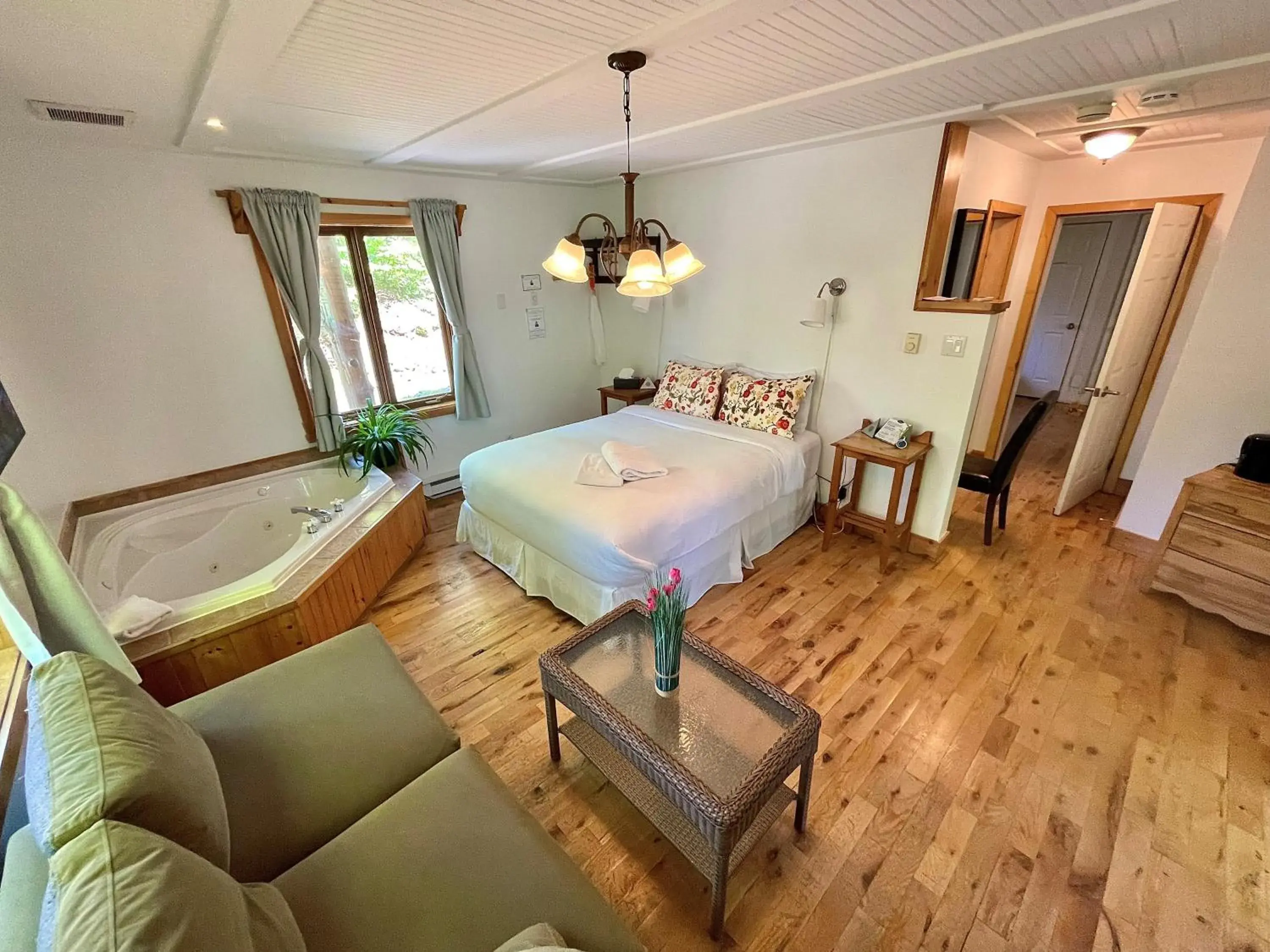 Suite with Balcony in Auberge Spa & Beaux Reves Suite with Balcony in Auberge Spa & Beaux Reves