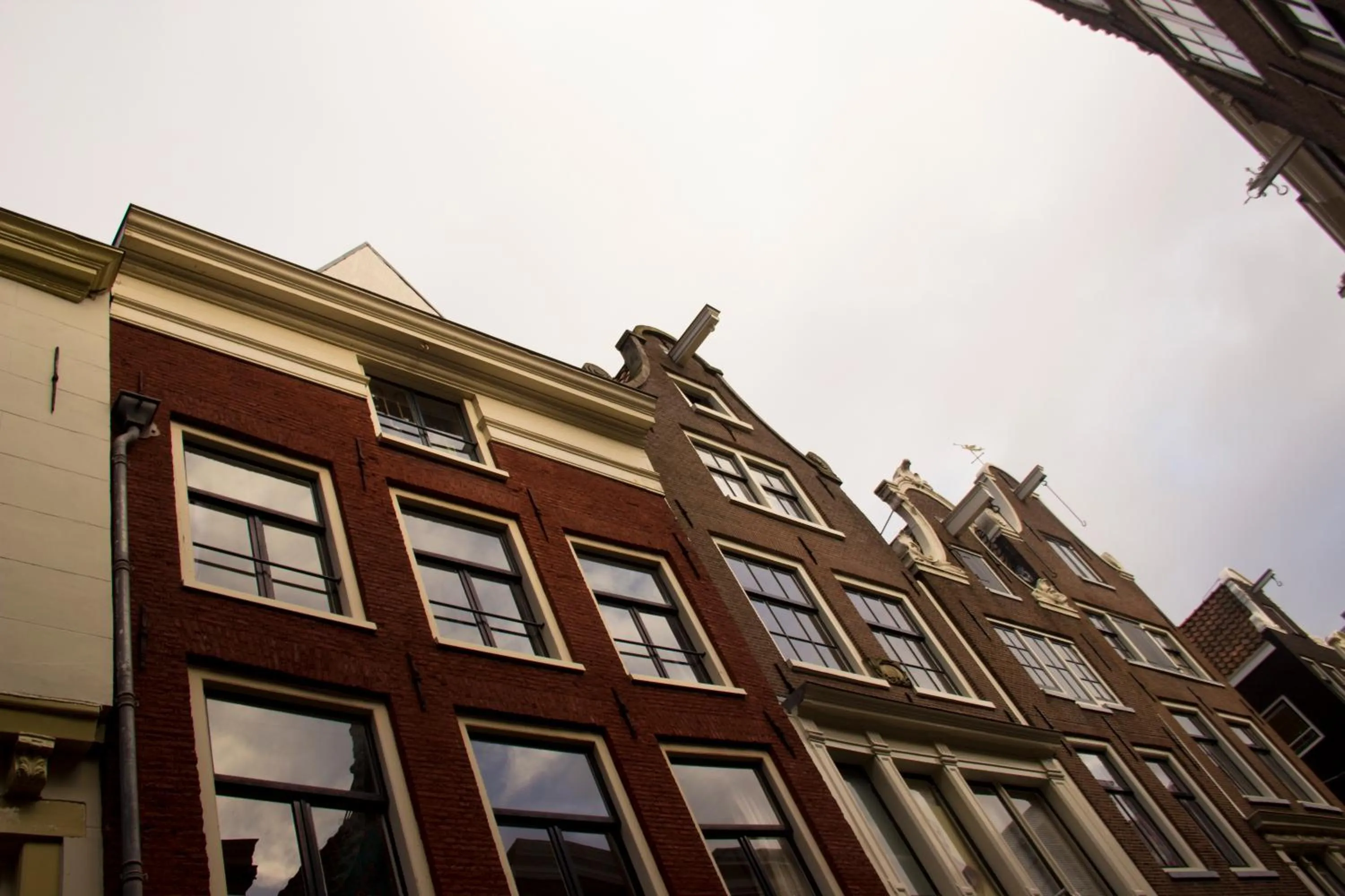 Facade/entrance in Attic Monkeys Lodge
