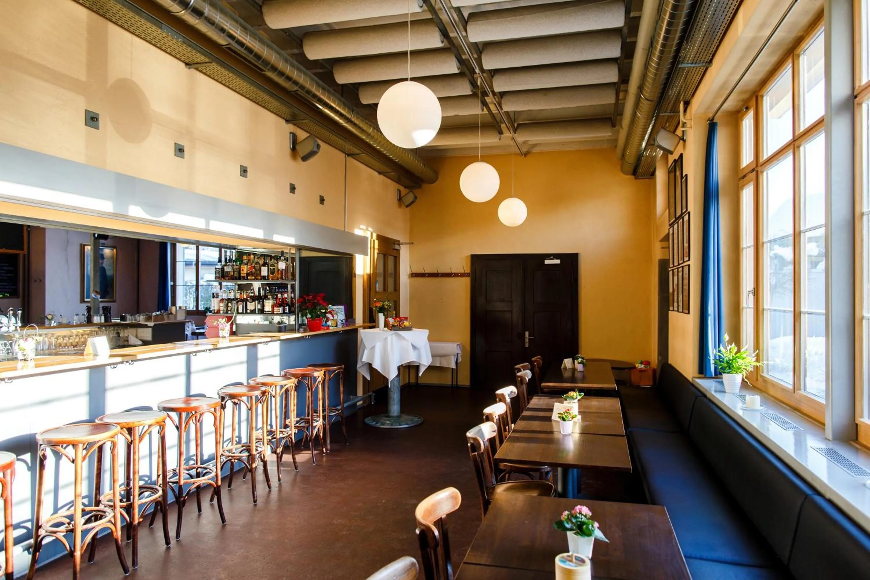 Restaurant/places to eat in Hotel Bleichibeiz