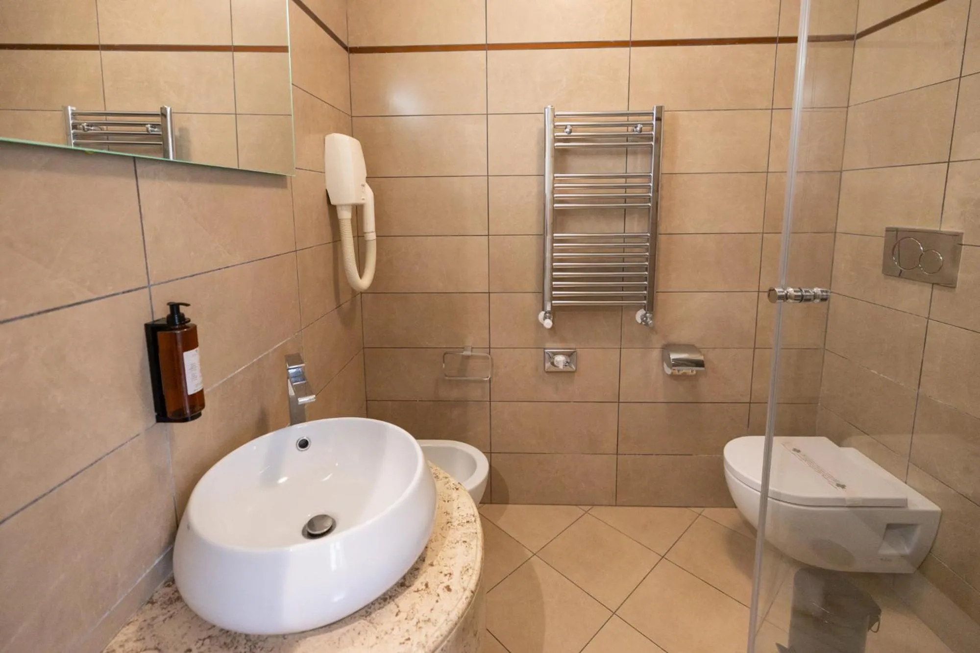 Shower in Zaccardi Roof Garden