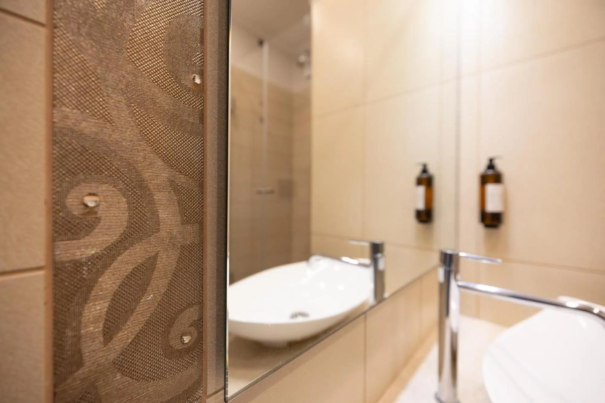 Shower in Zaccardi Roof Garden