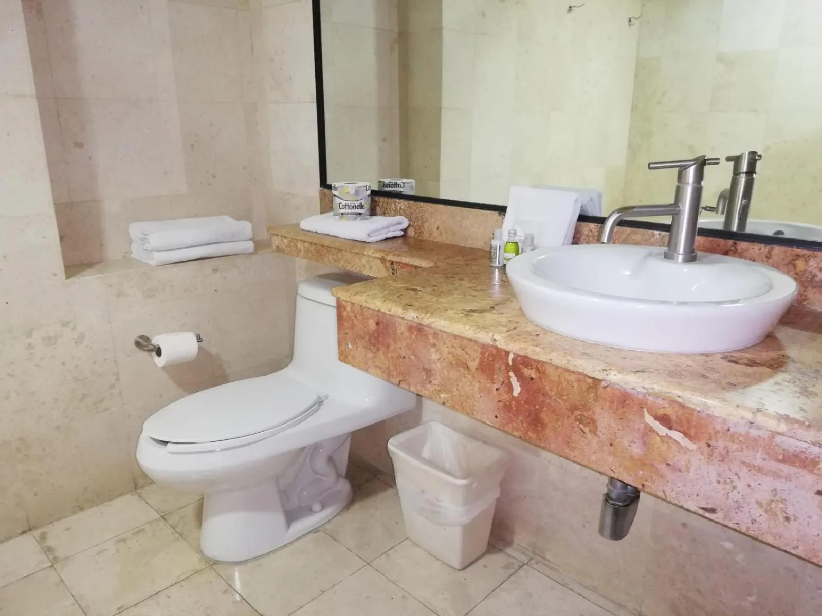 Toilet in Suites Teca Once