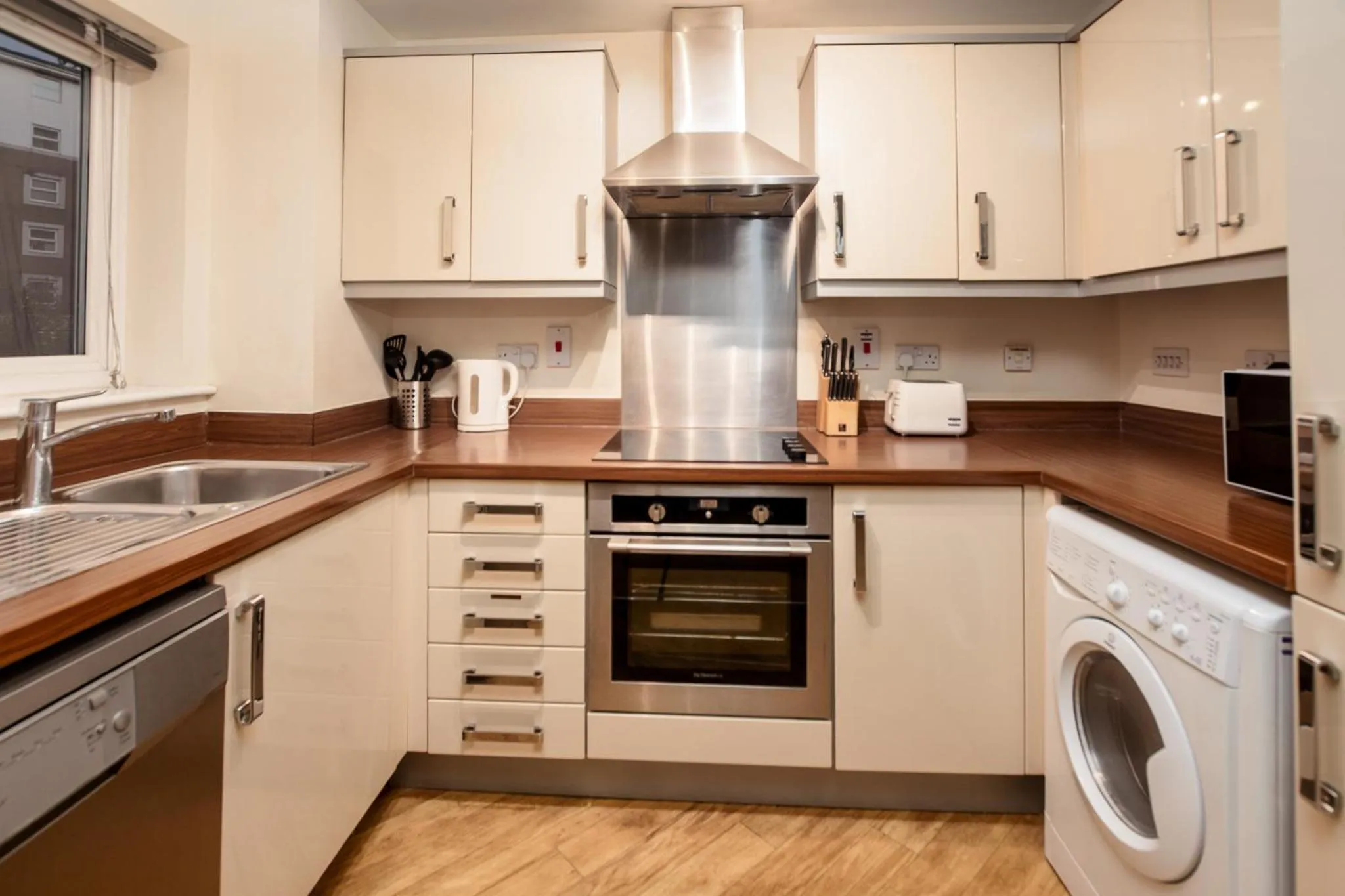 kitchen in Abodebed - Handleys Court