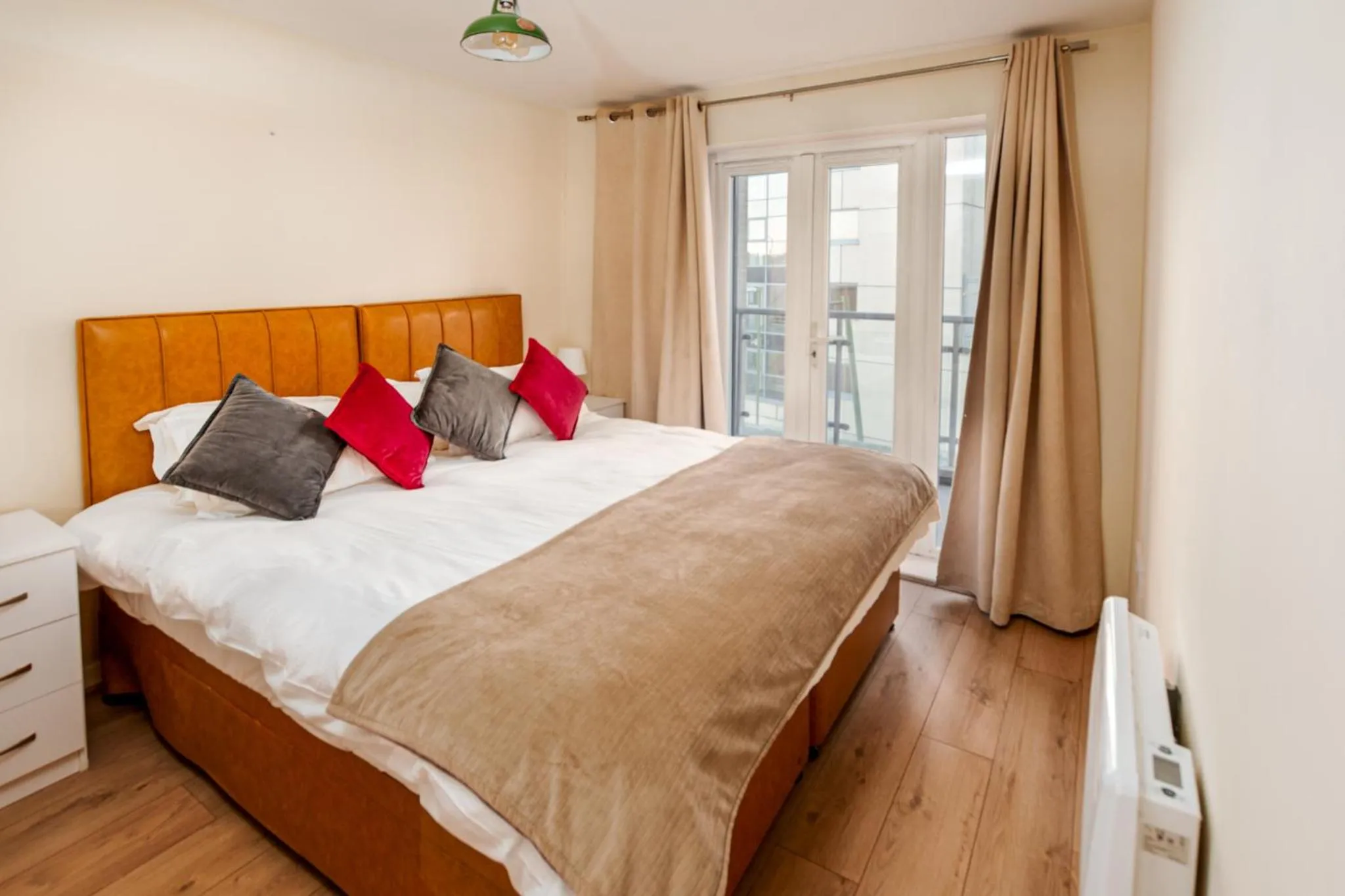 Bedroom, Bed in Abodebed - Handleys Court