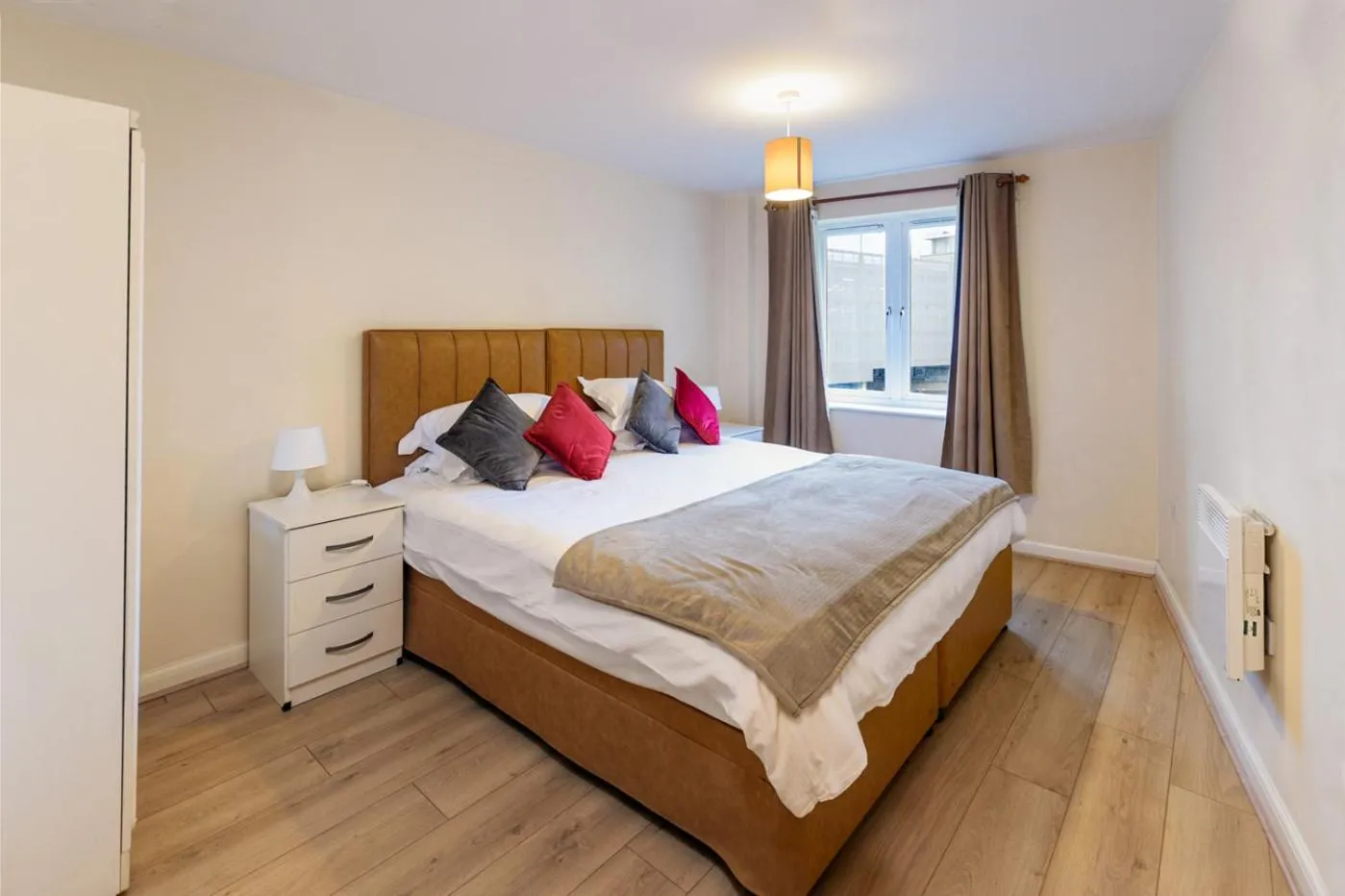 Bedroom, Bed in Abodebed - Handleys Court
