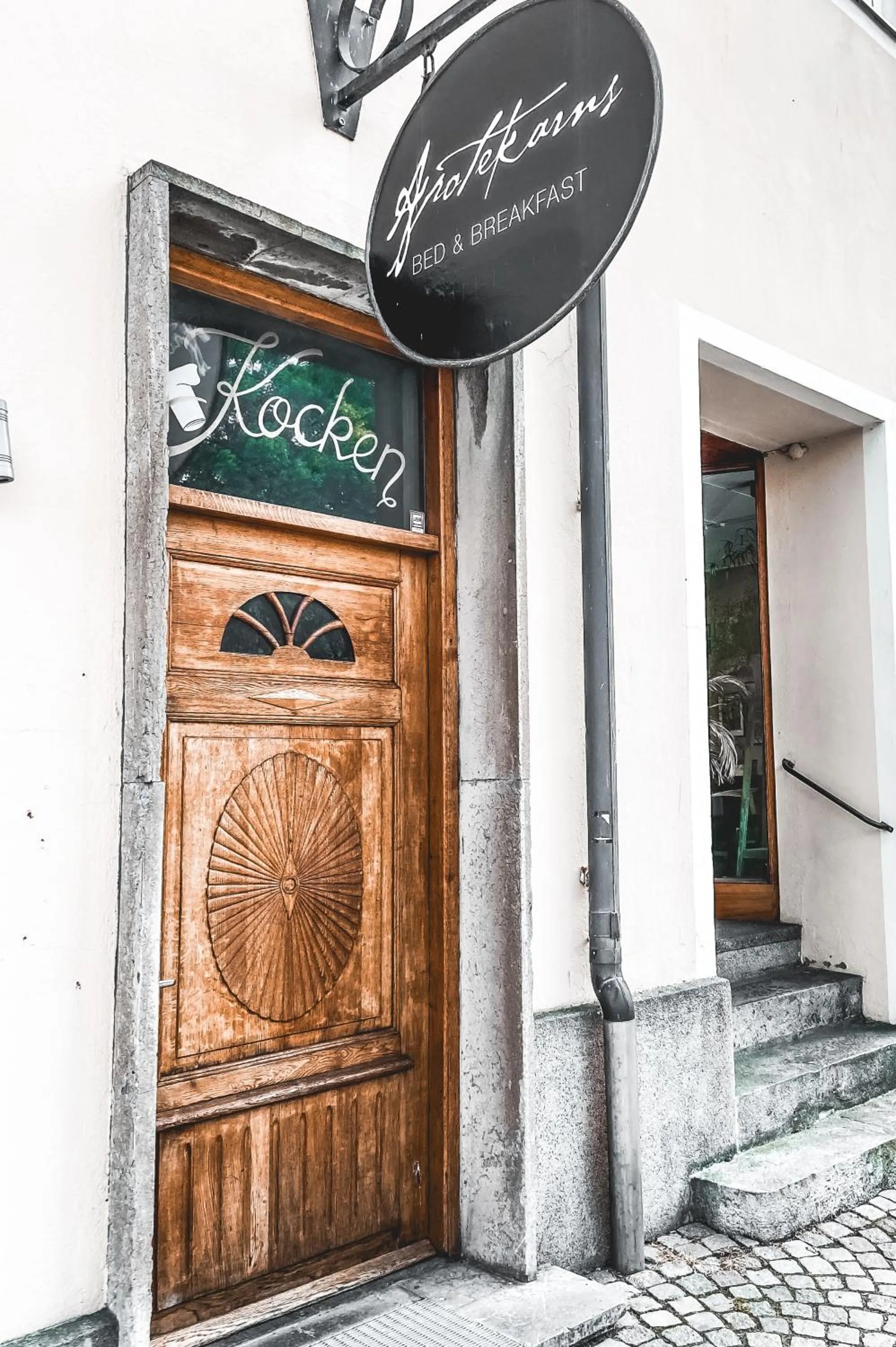 Facade/entrance in Gårdens & Apotekarns B&B