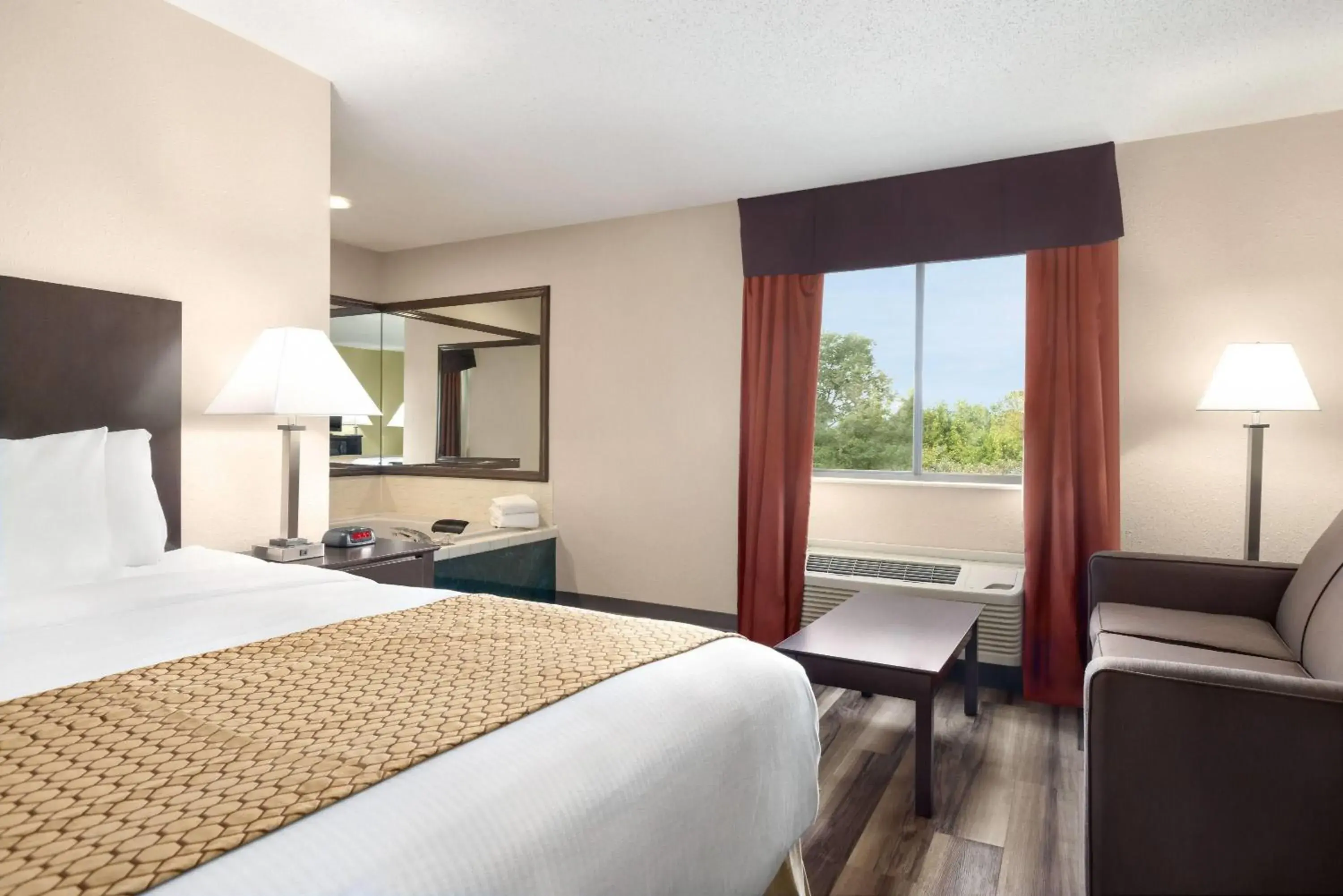 Photo of the whole room, Bed in Baymont by Wyndham Monroe Photo of the whole room, Bed in Baymont by Wyndham Monroe